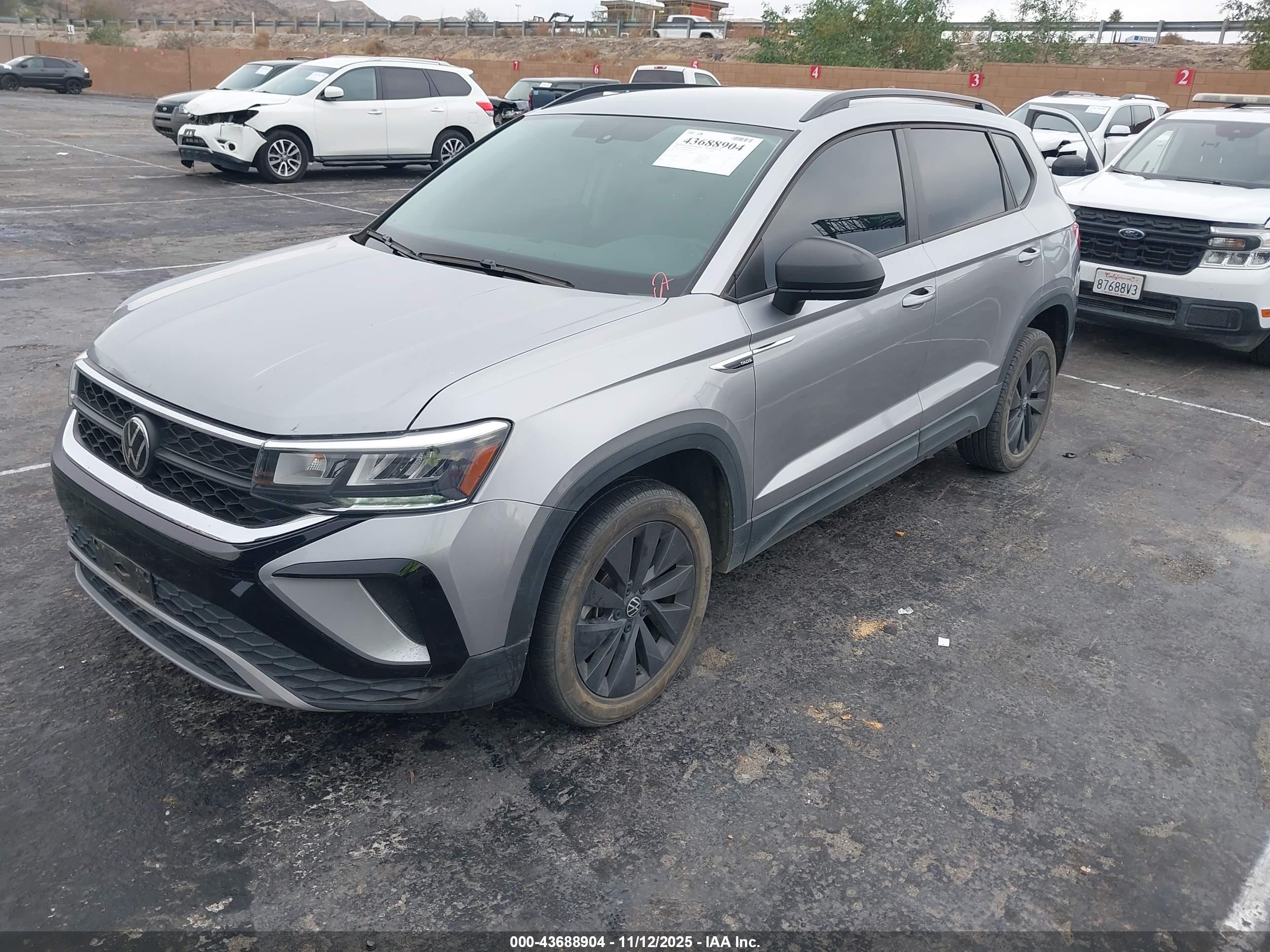VOLKSWAGEN TAOS image 2