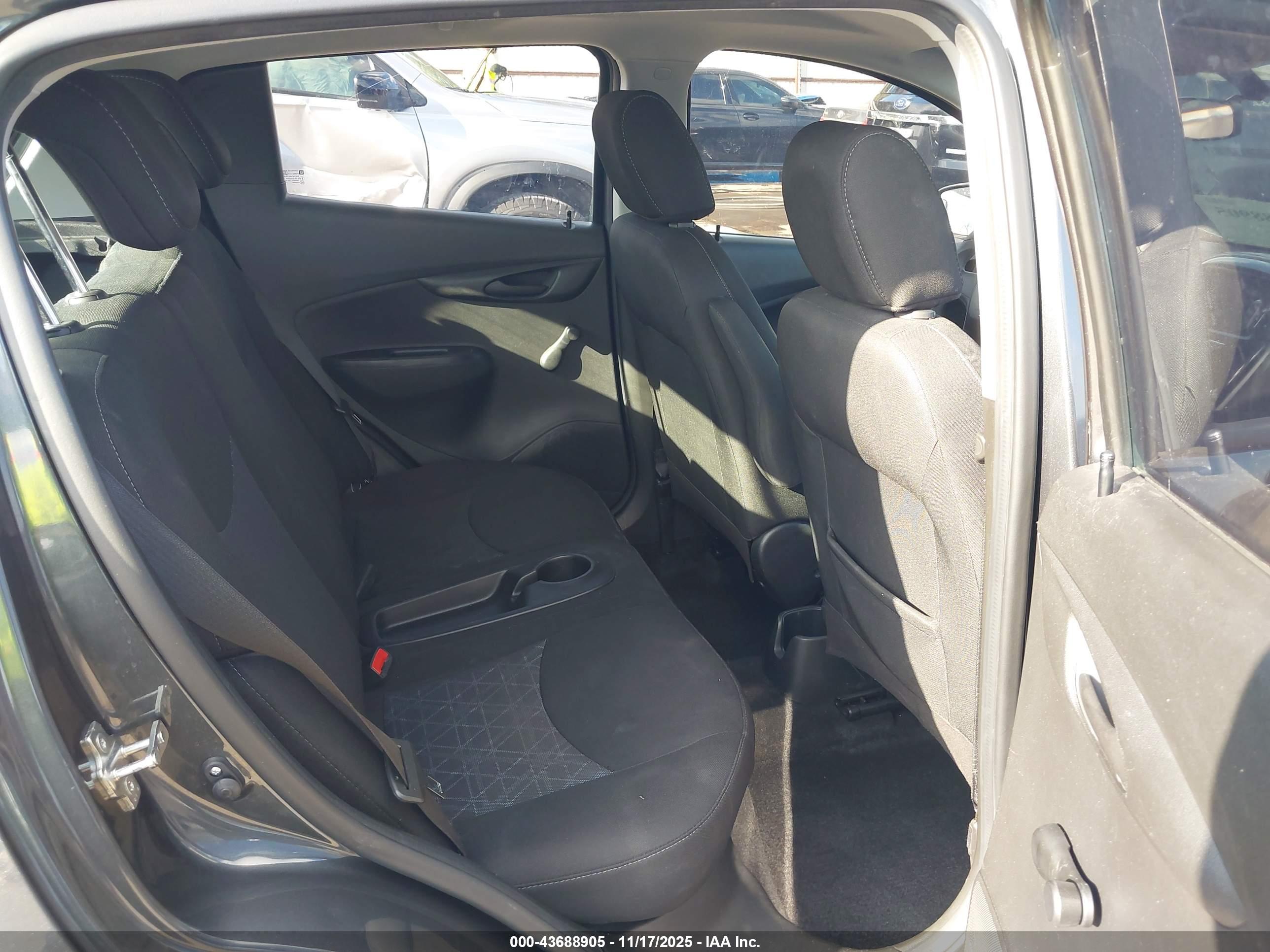 CHEVROLET SPARK image 8
