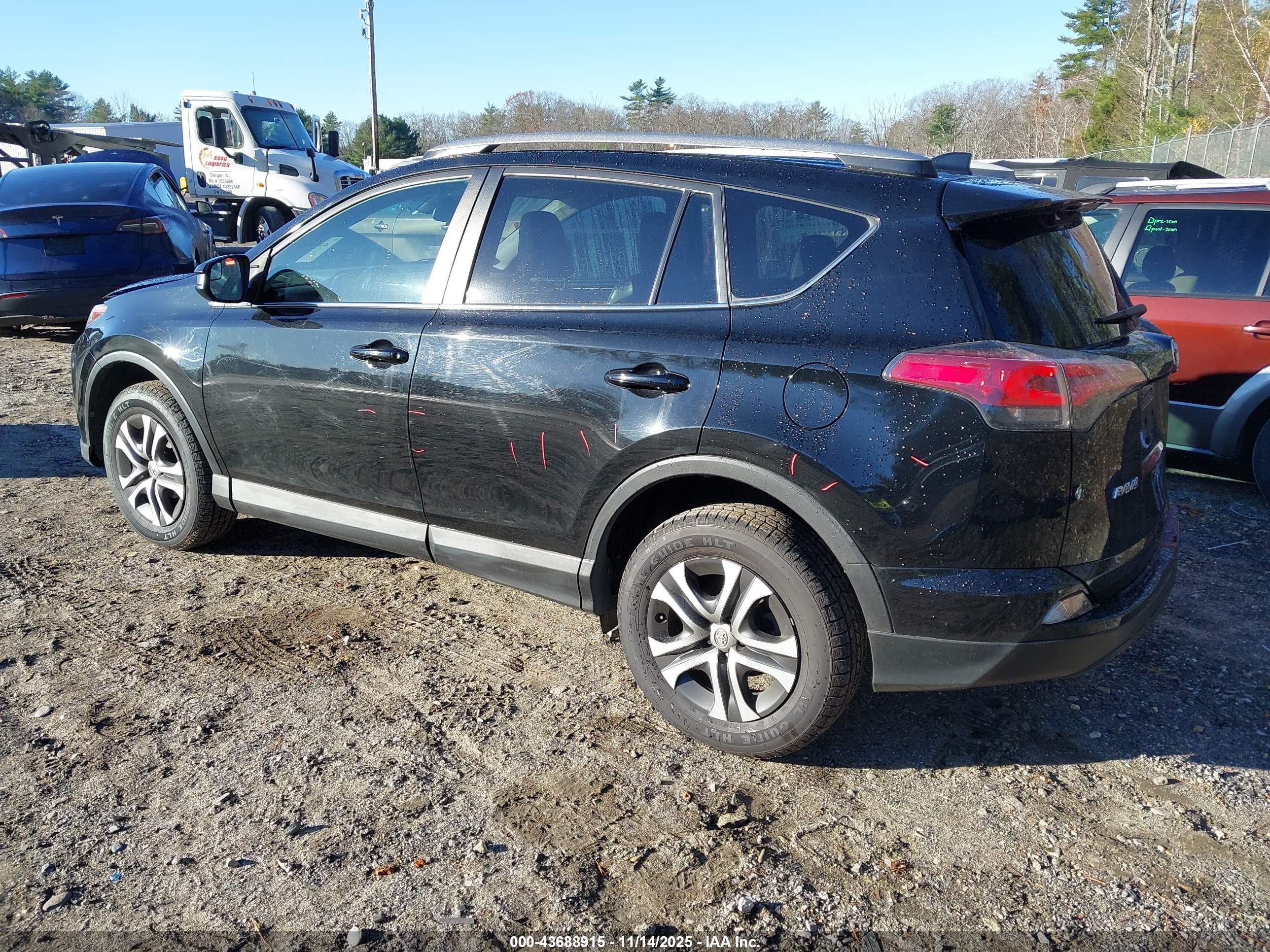 TOYOTA RAV4 image 3