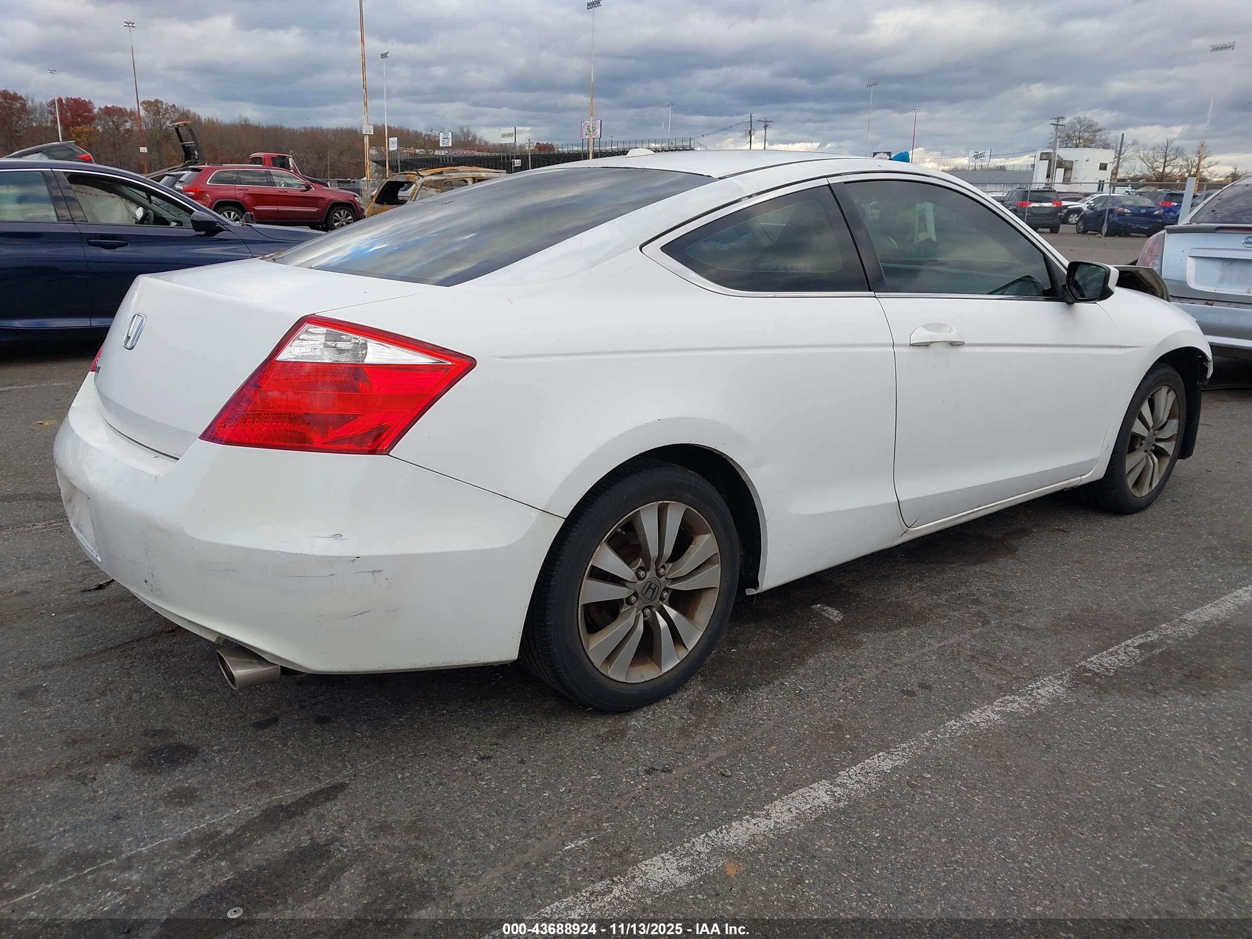 HONDA ACCORD image 4