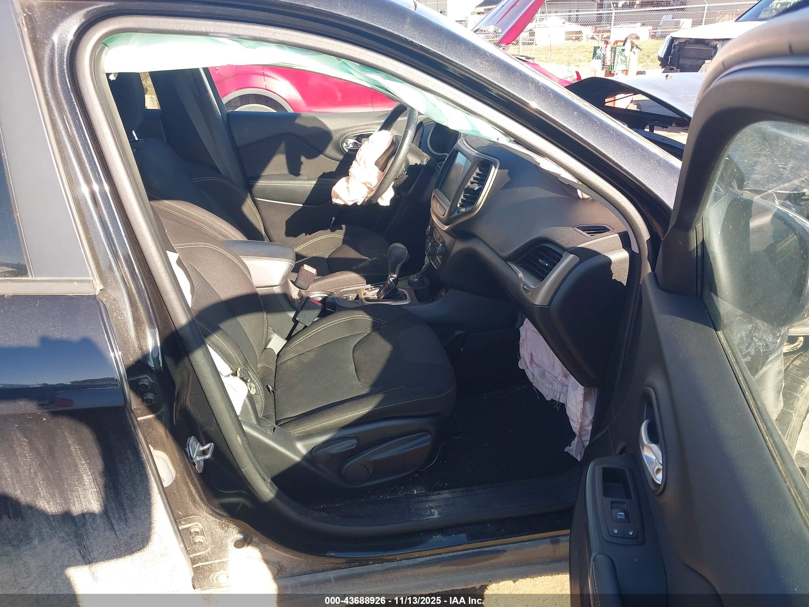 JEEP CHEROKEE image 5