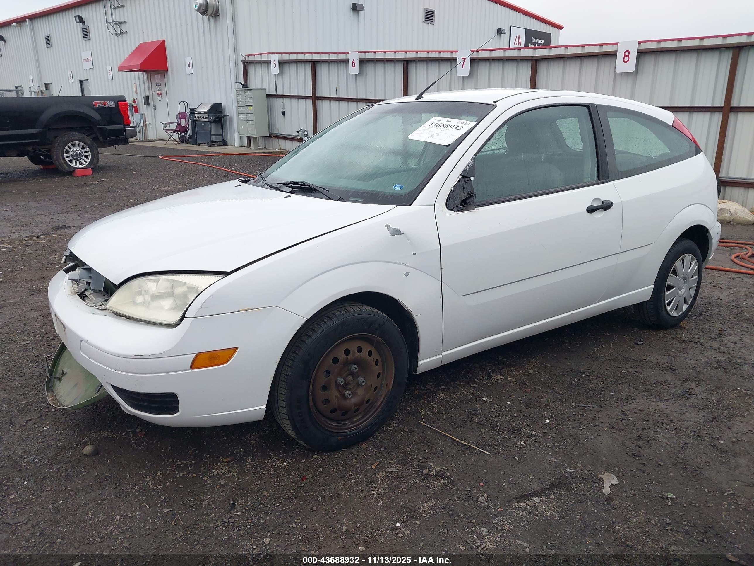 FORD FOCUS image 2