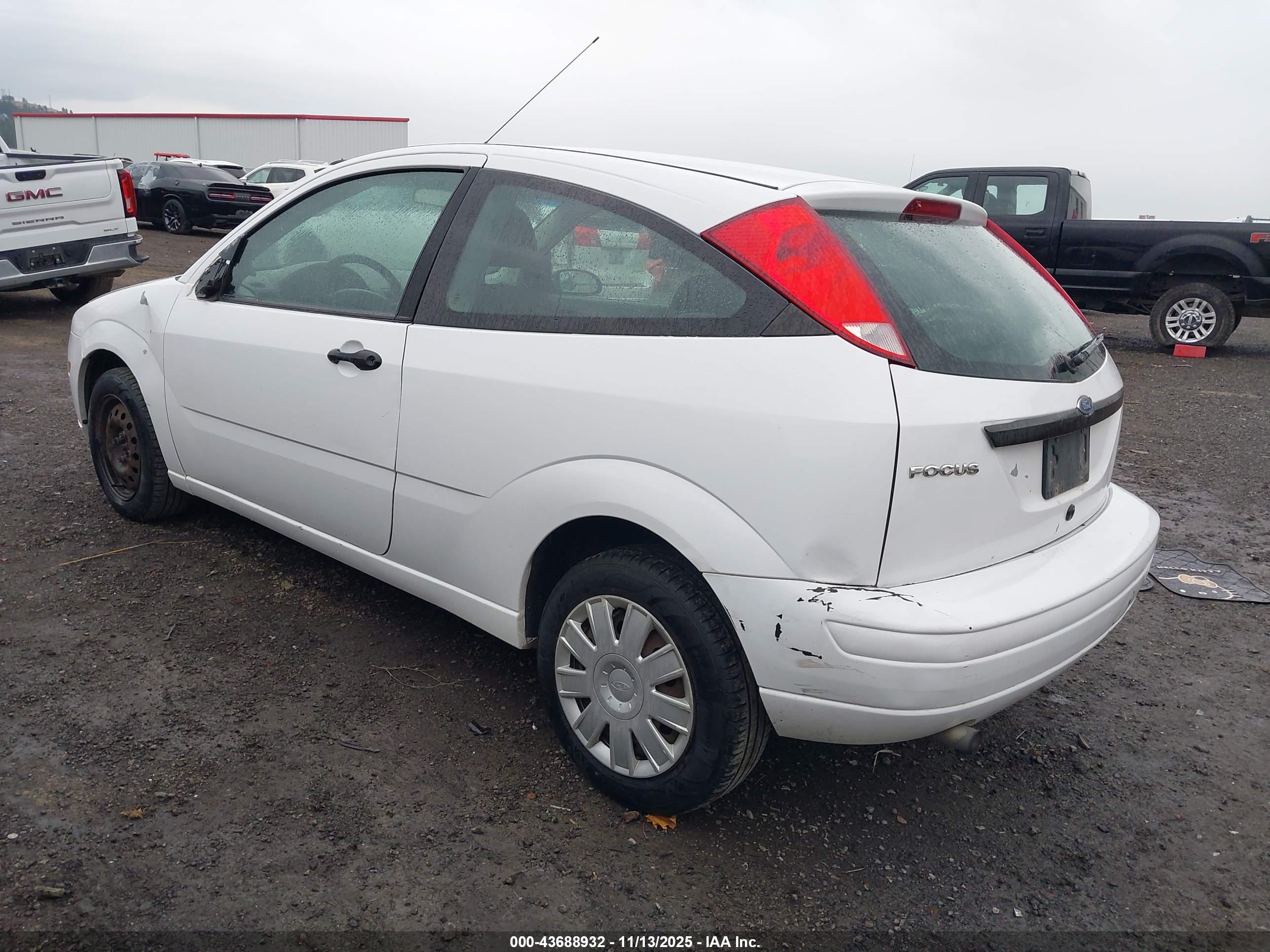 FORD FOCUS image 3