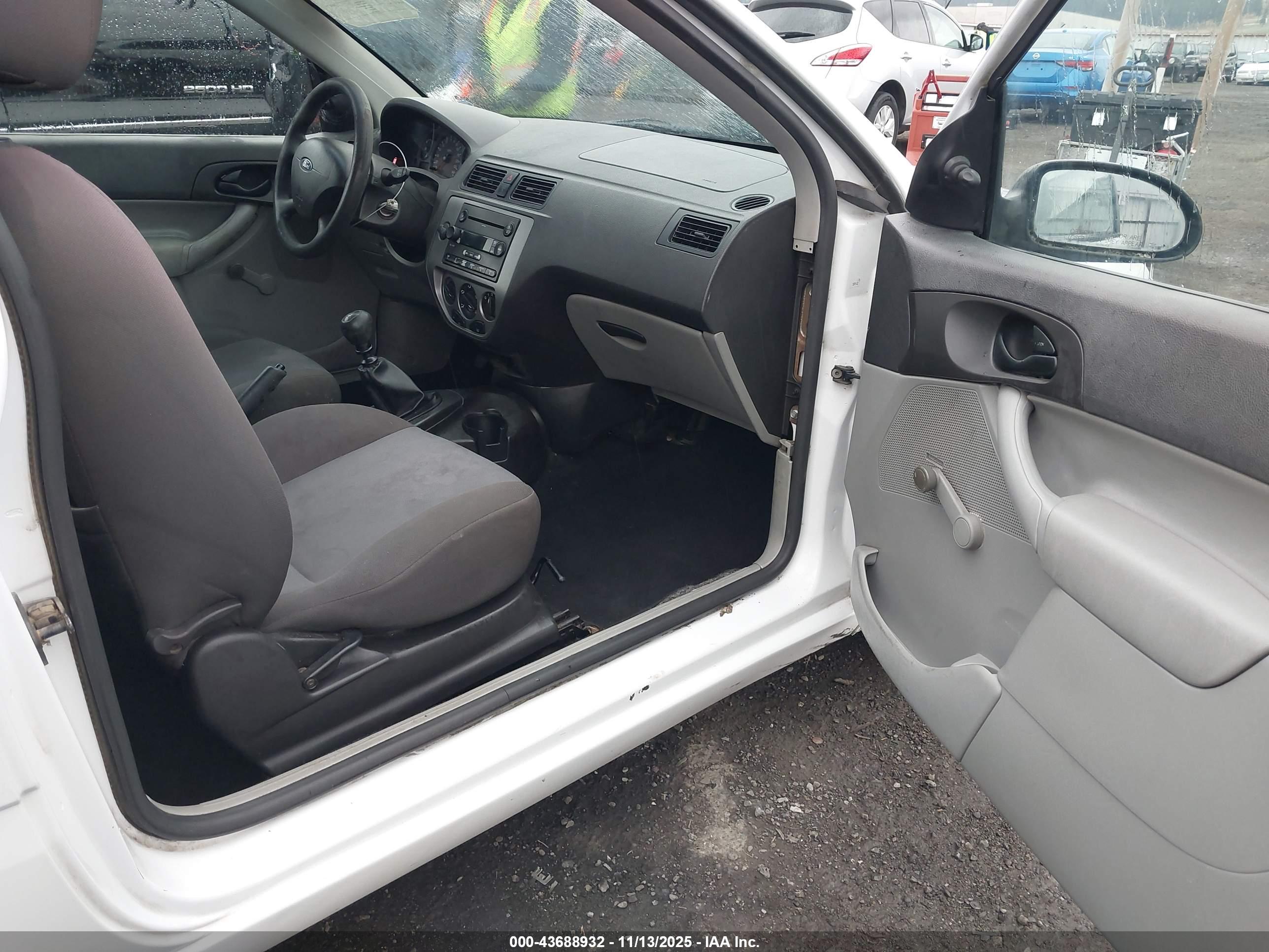 FORD FOCUS image 5