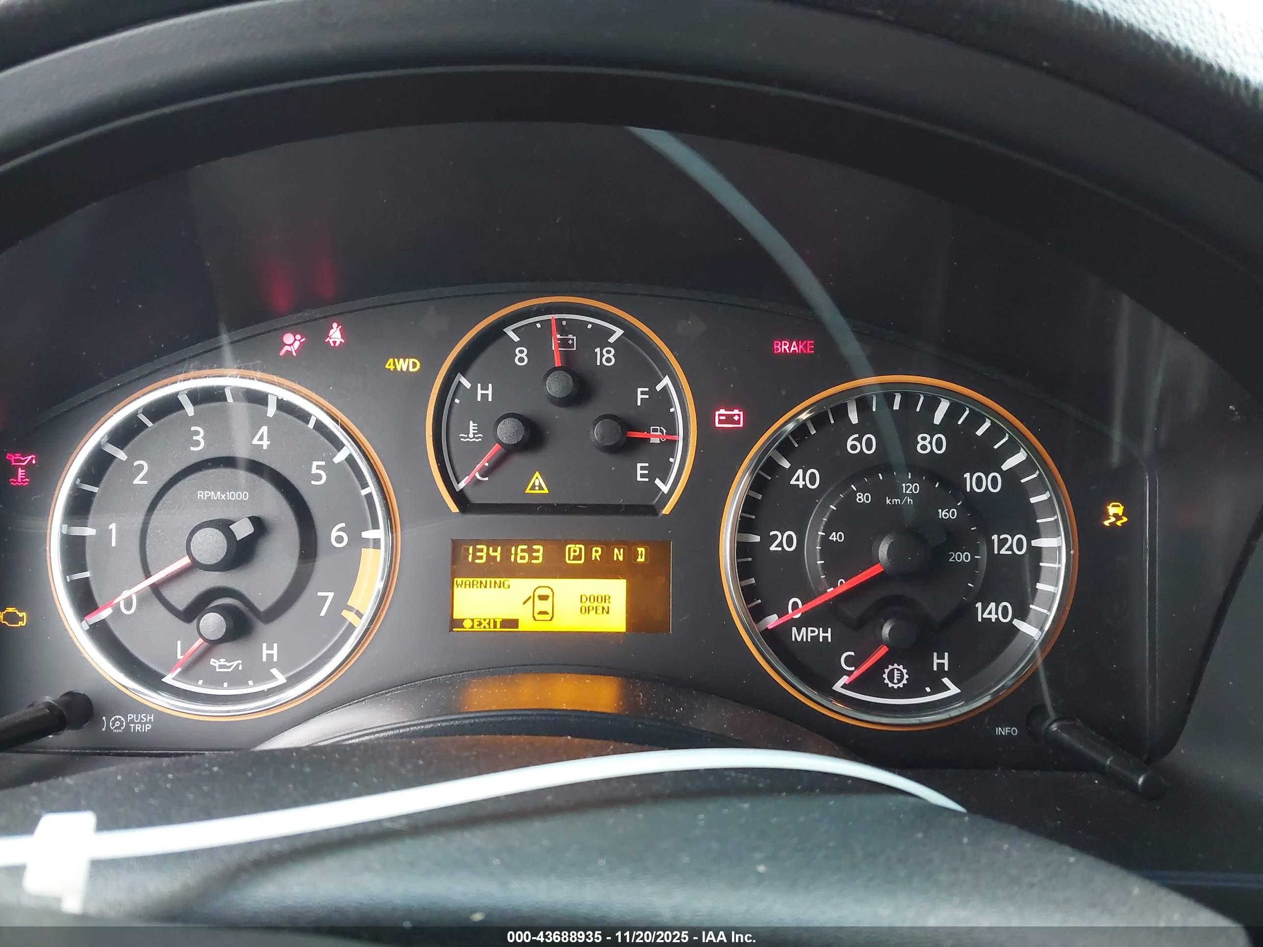 NISSAN ARMADA image 7