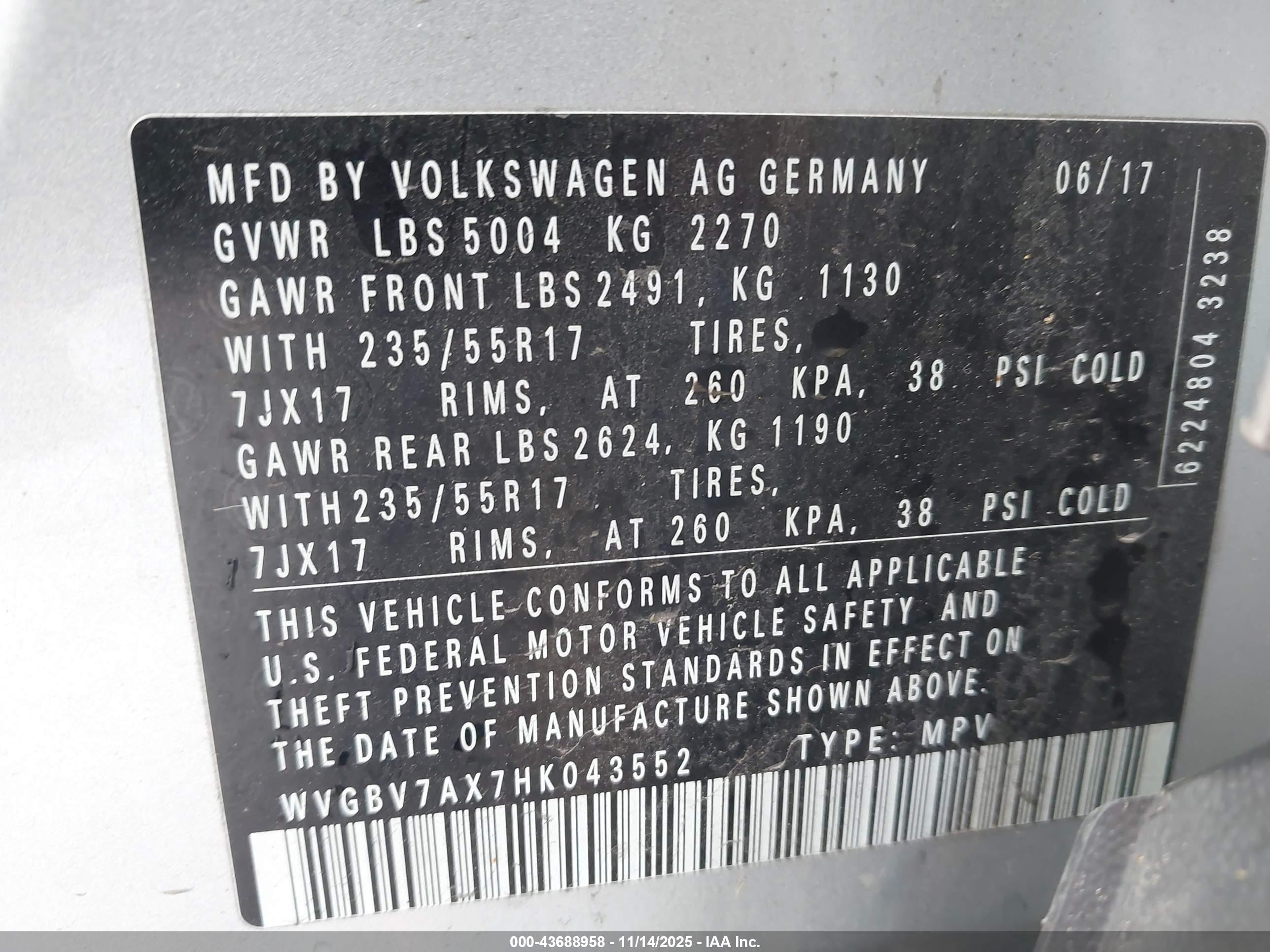 VOLKSWAGEN TIGUAN image 9