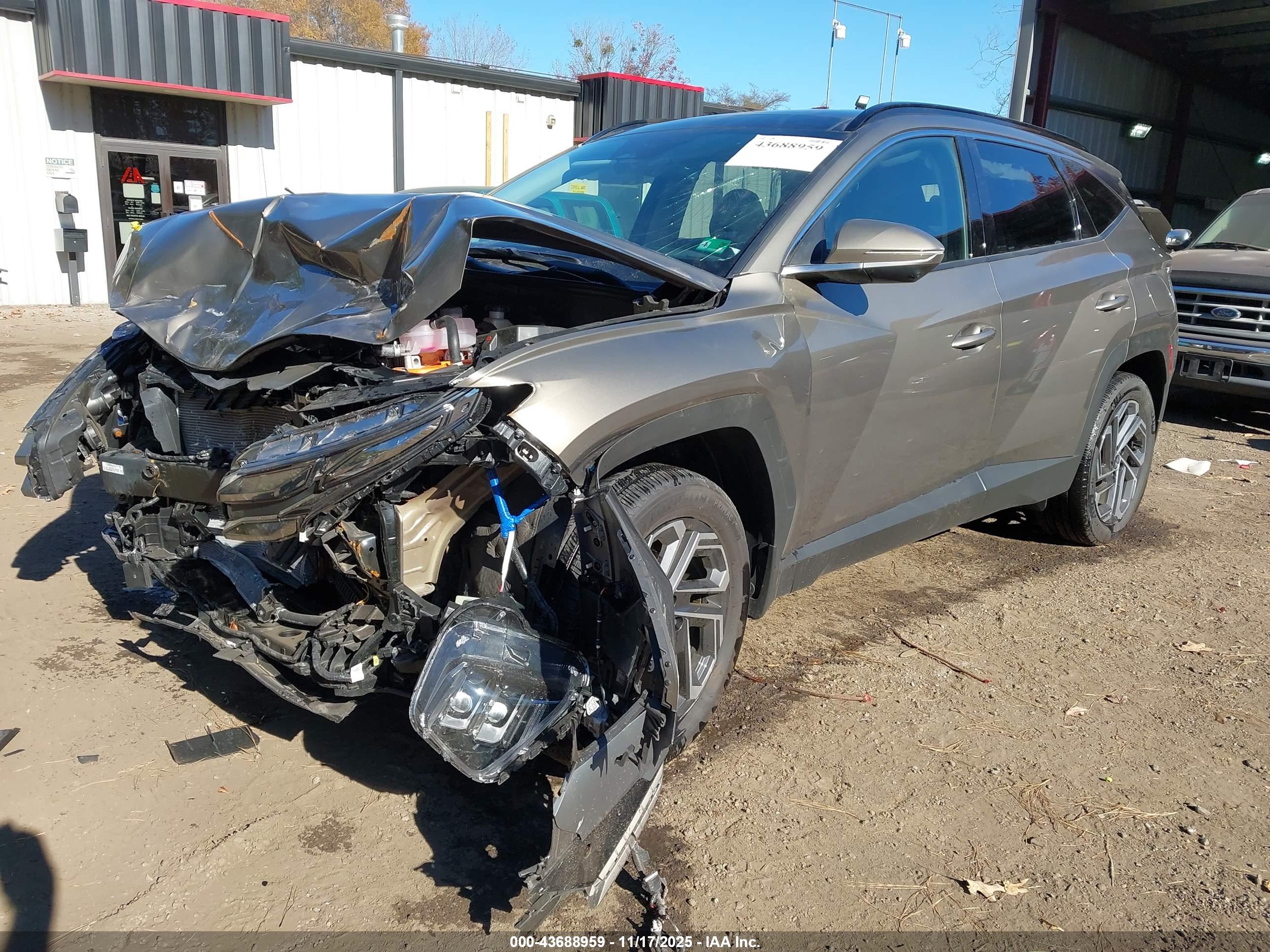 HYUNDAI TUCSON image 2