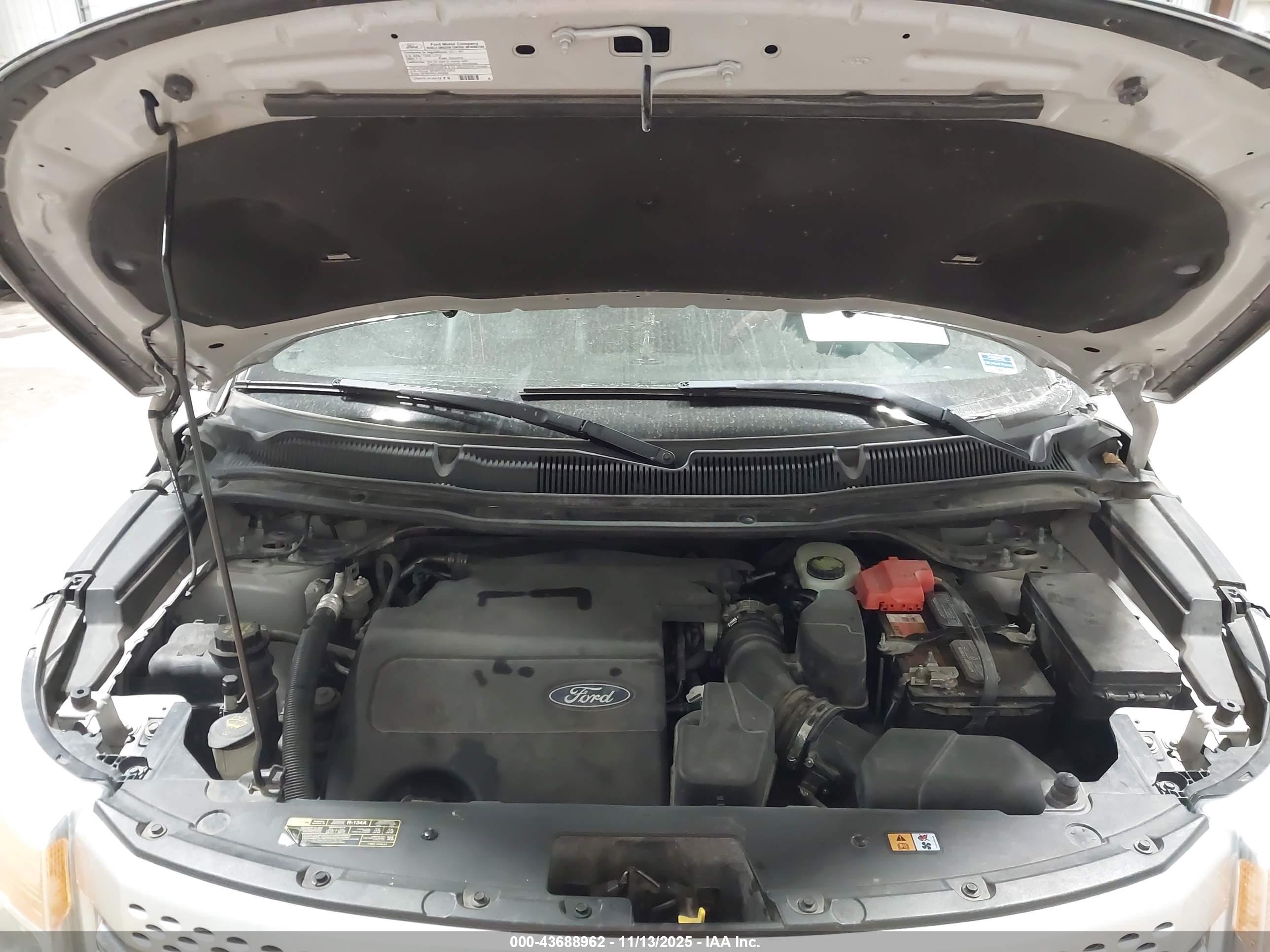 FORD UTILITY image 10