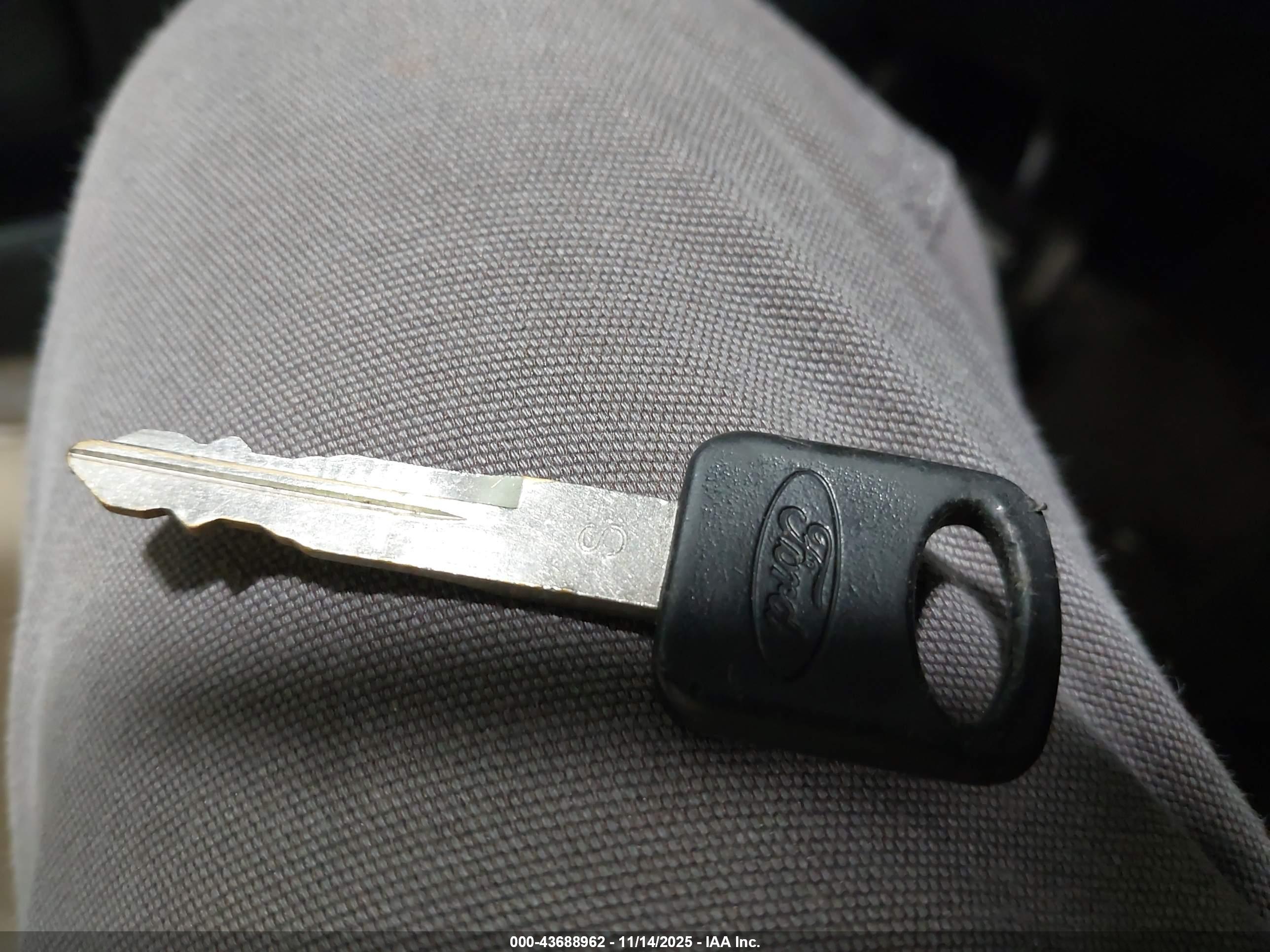 FORD UTILITY image 11