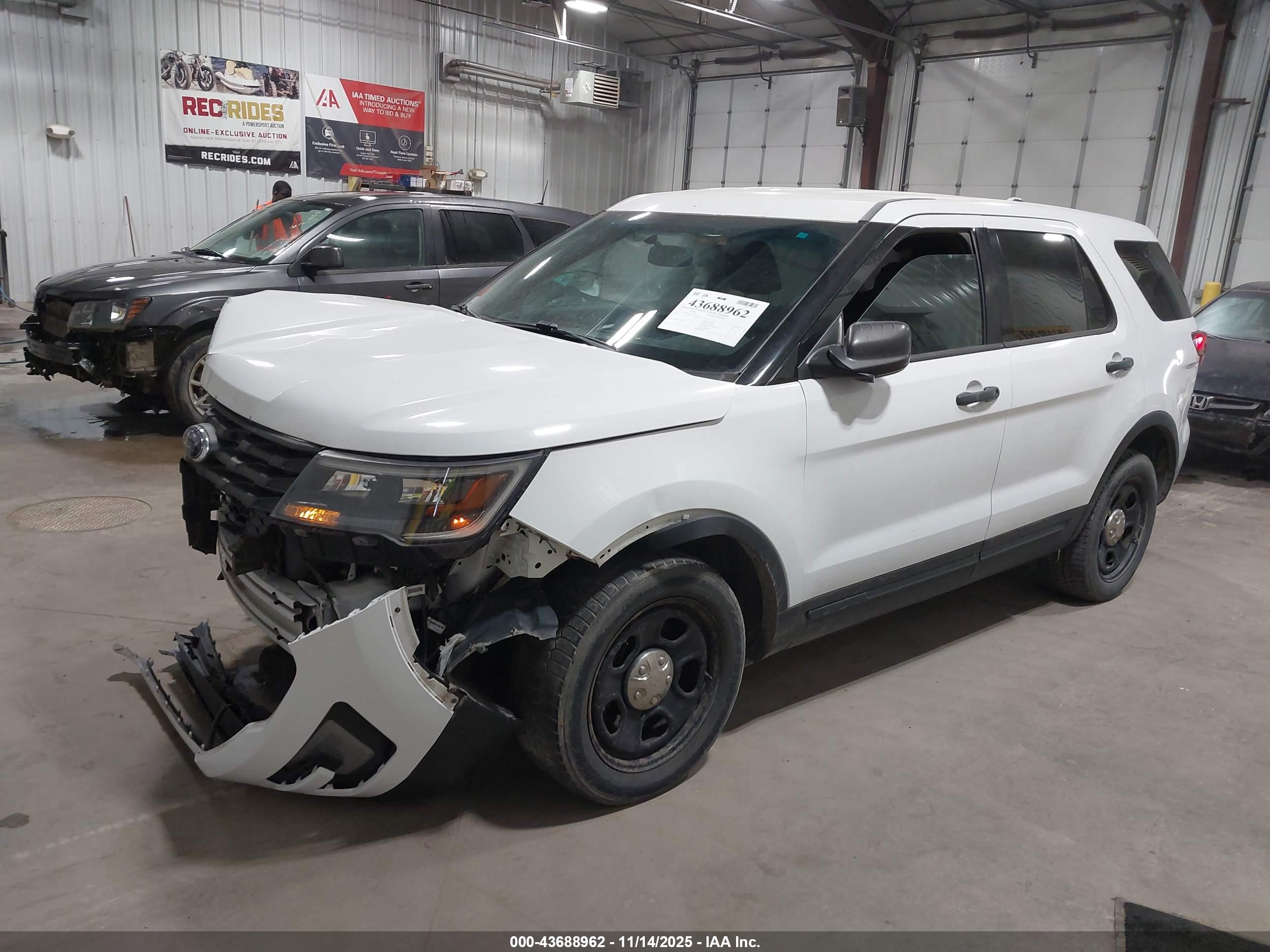 FORD UTILITY image 2
