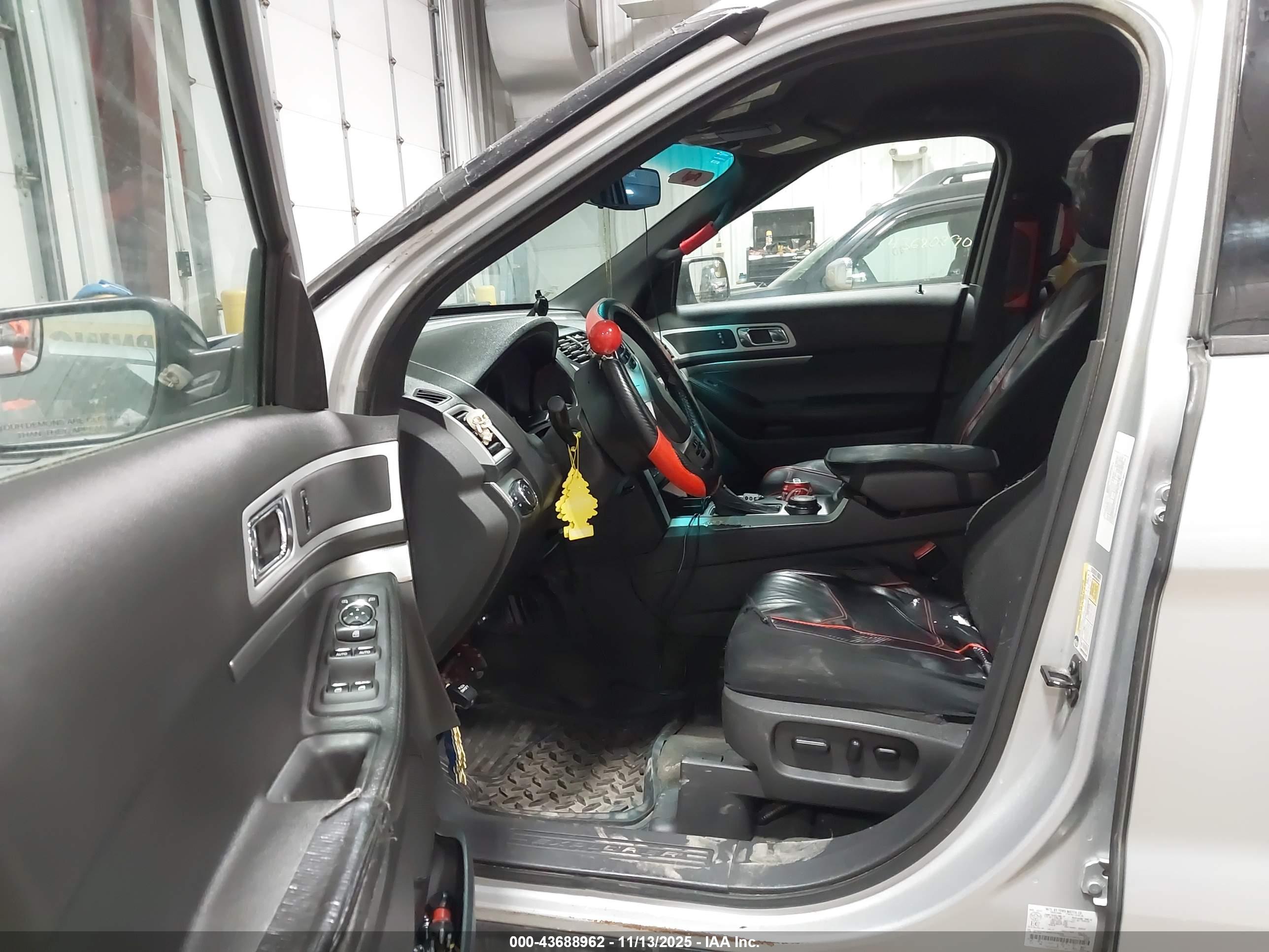 FORD UTILITY image 5