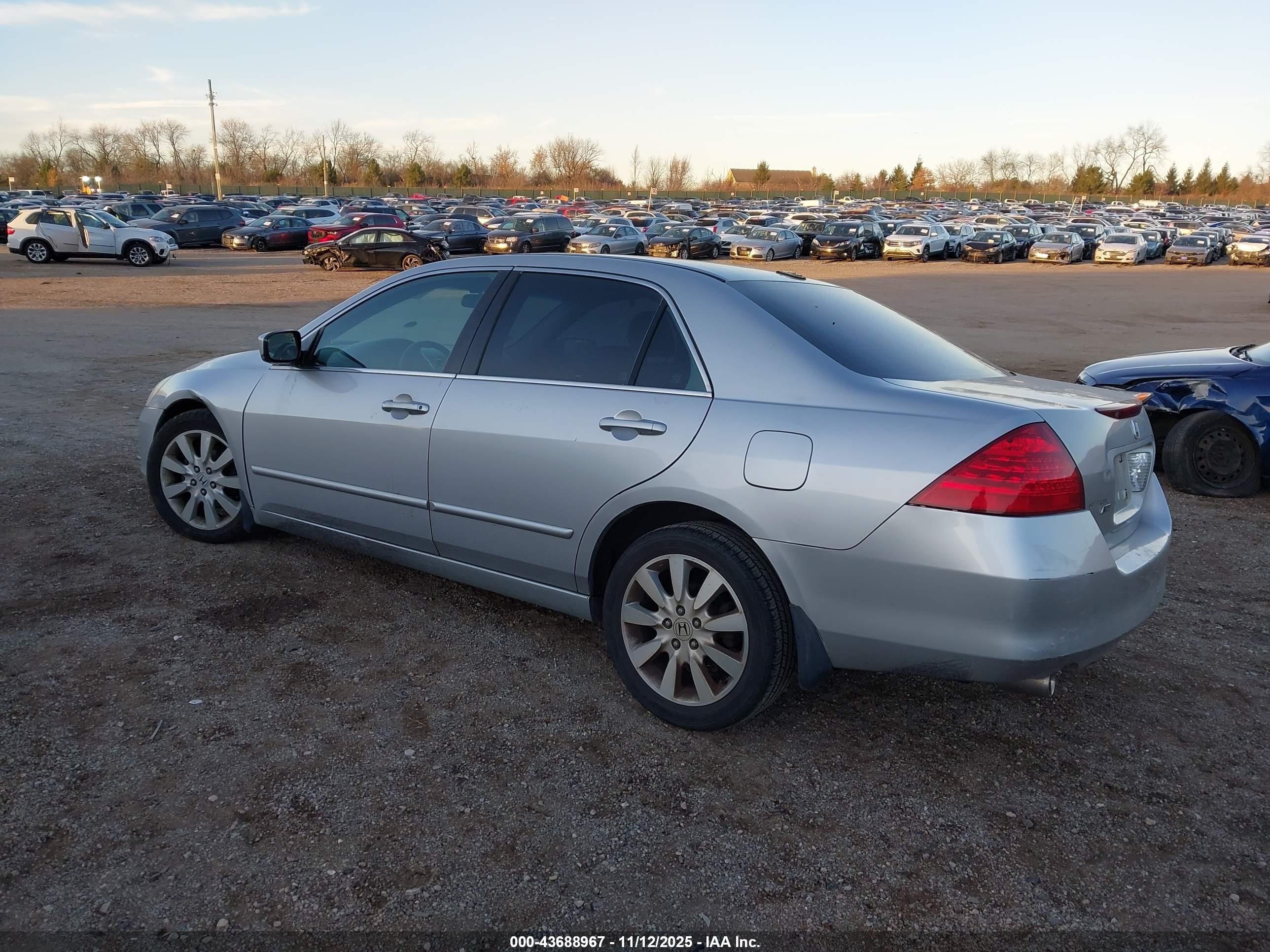 HONDA ACCORD image 3