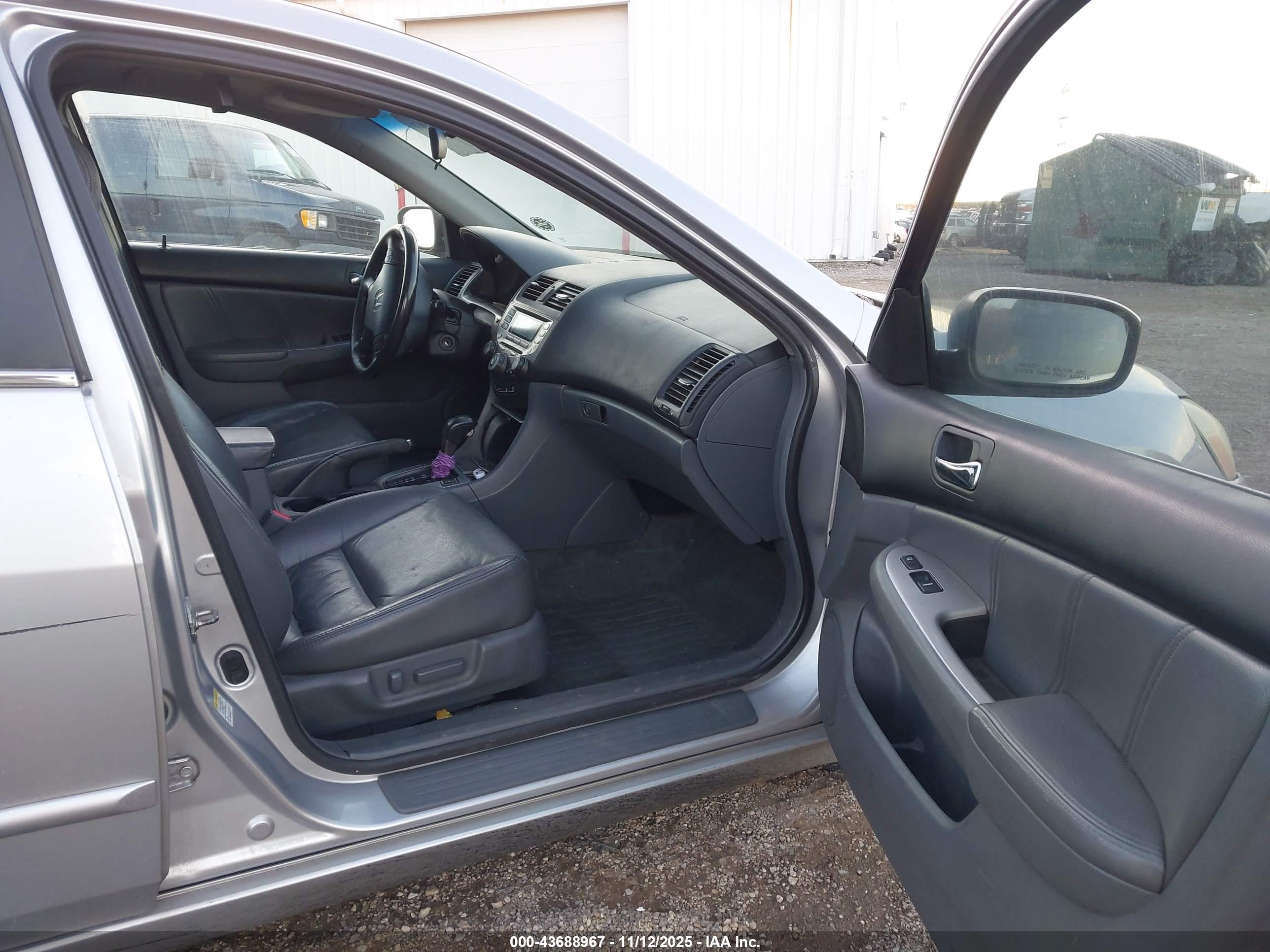 HONDA ACCORD image 5