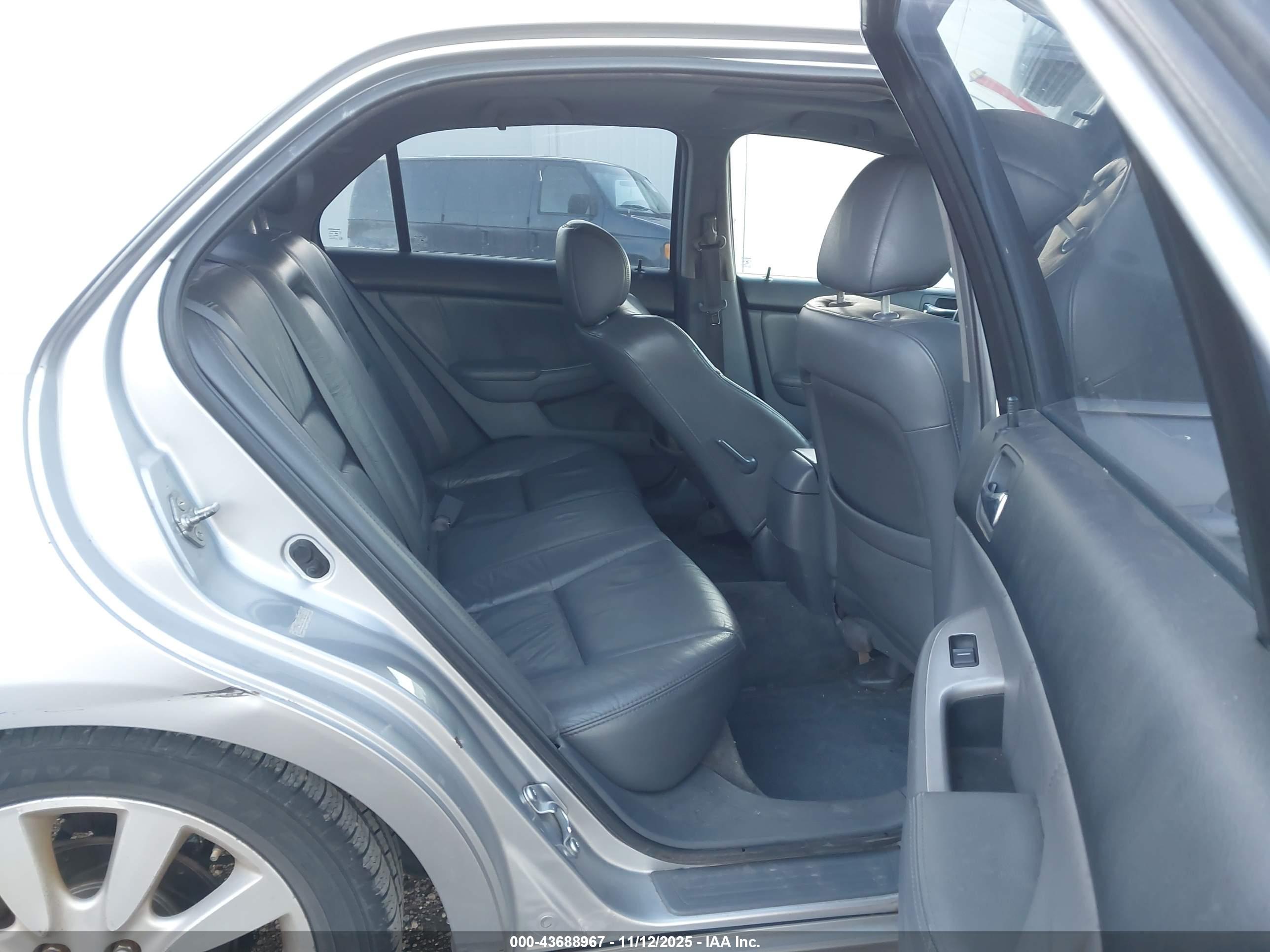 HONDA ACCORD image 8