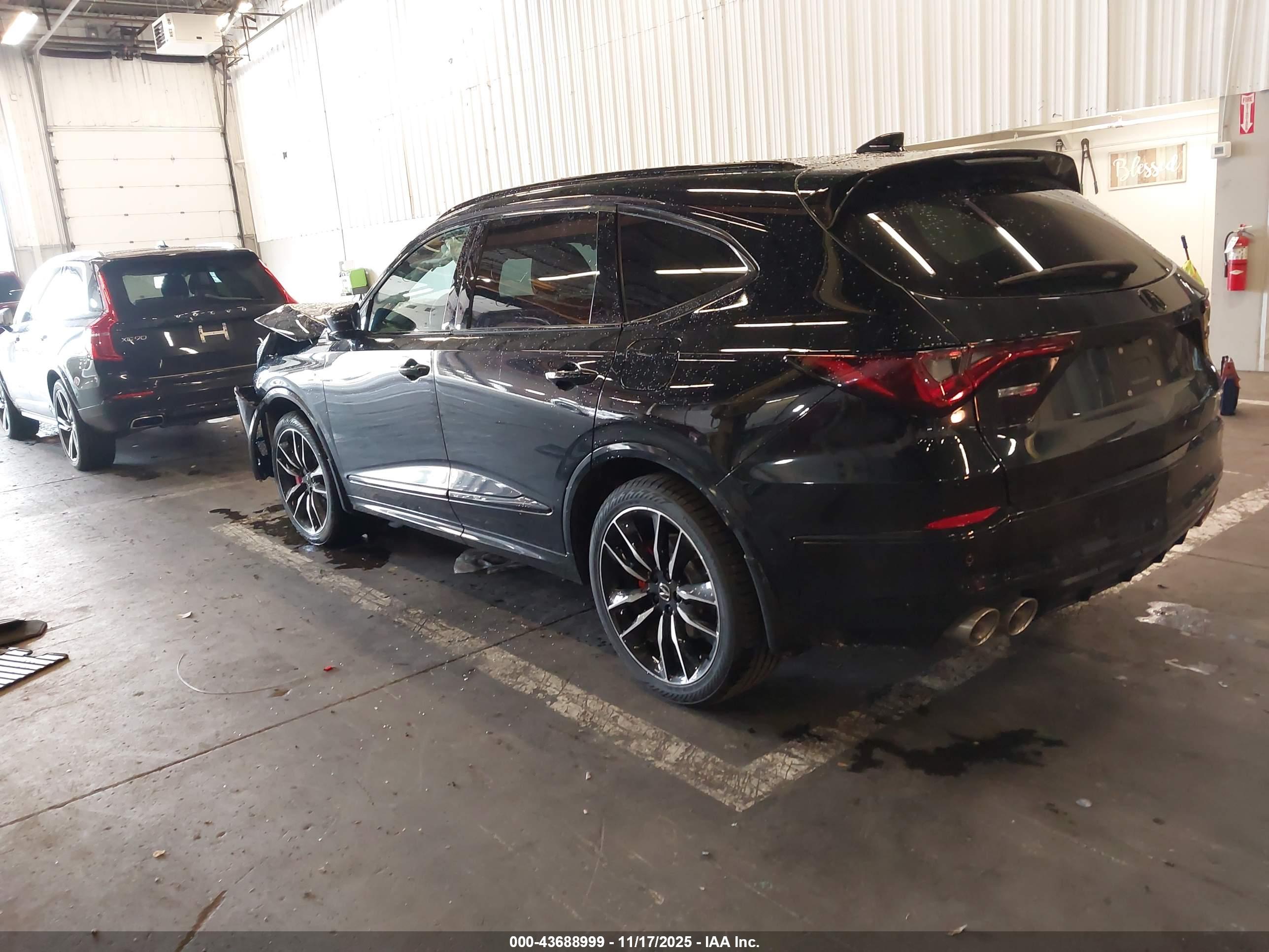 ACURA MDX image 3