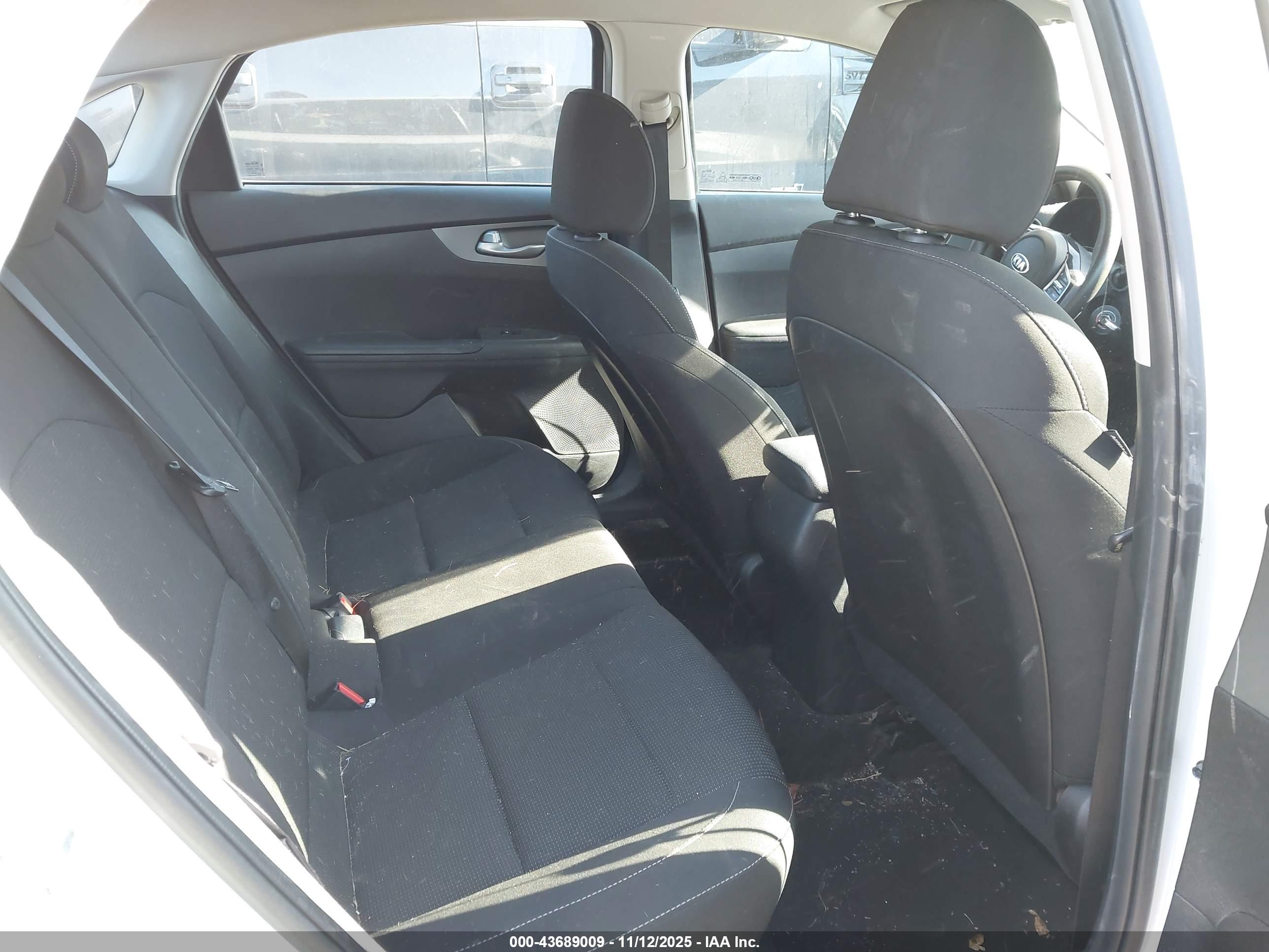 KIA FORTE image 8