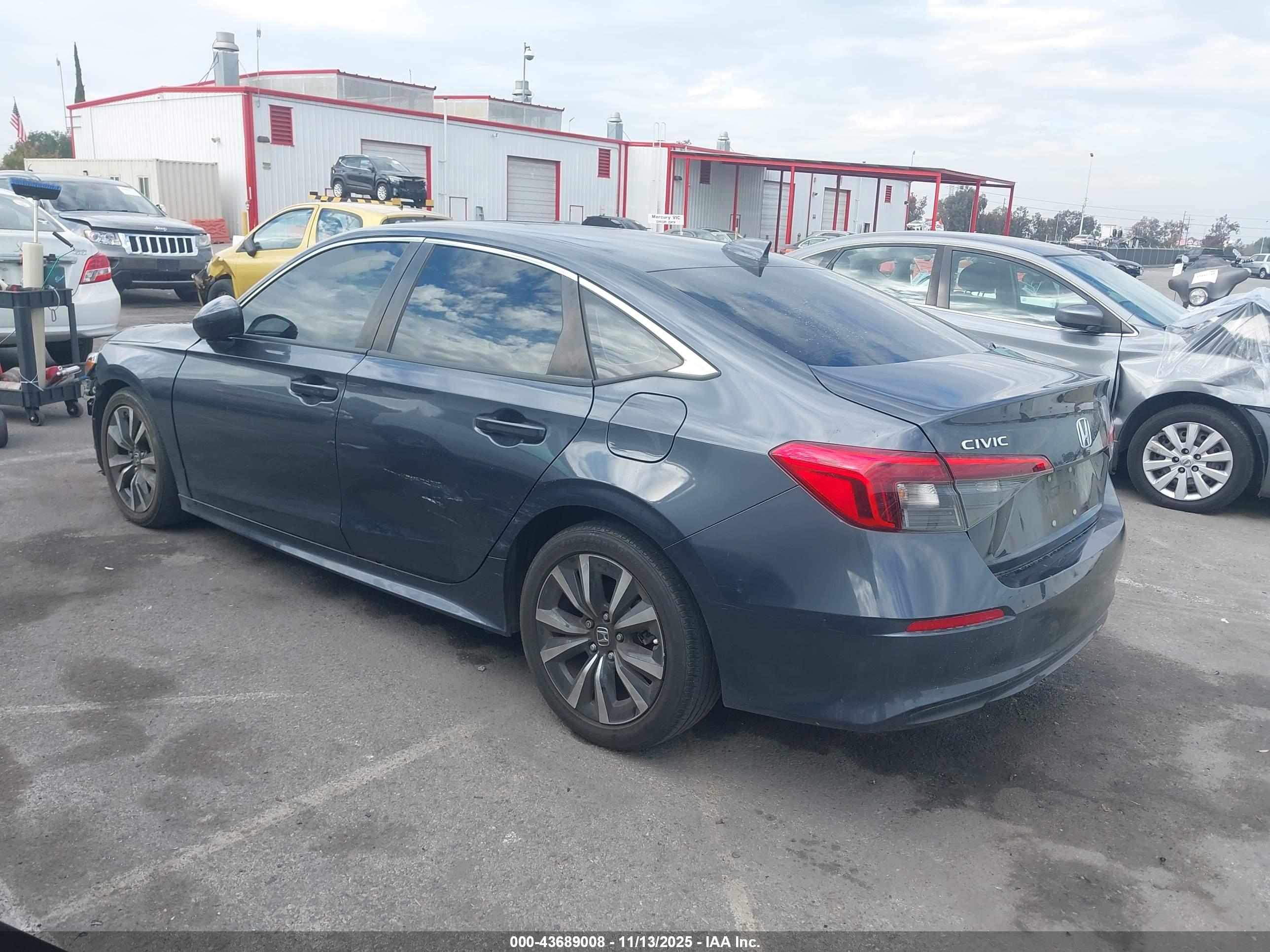HONDA CIVIC image 3