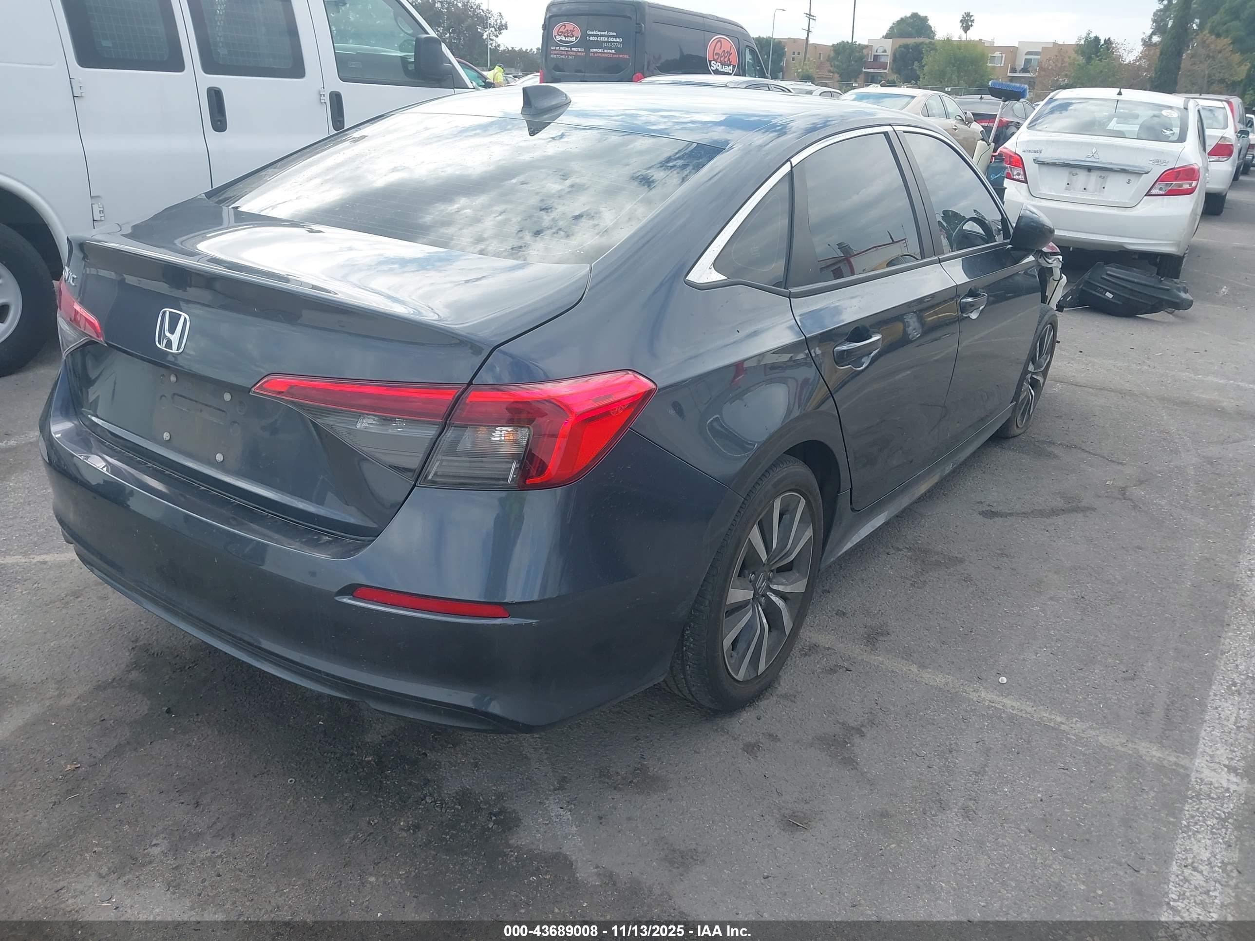 HONDA CIVIC image 4