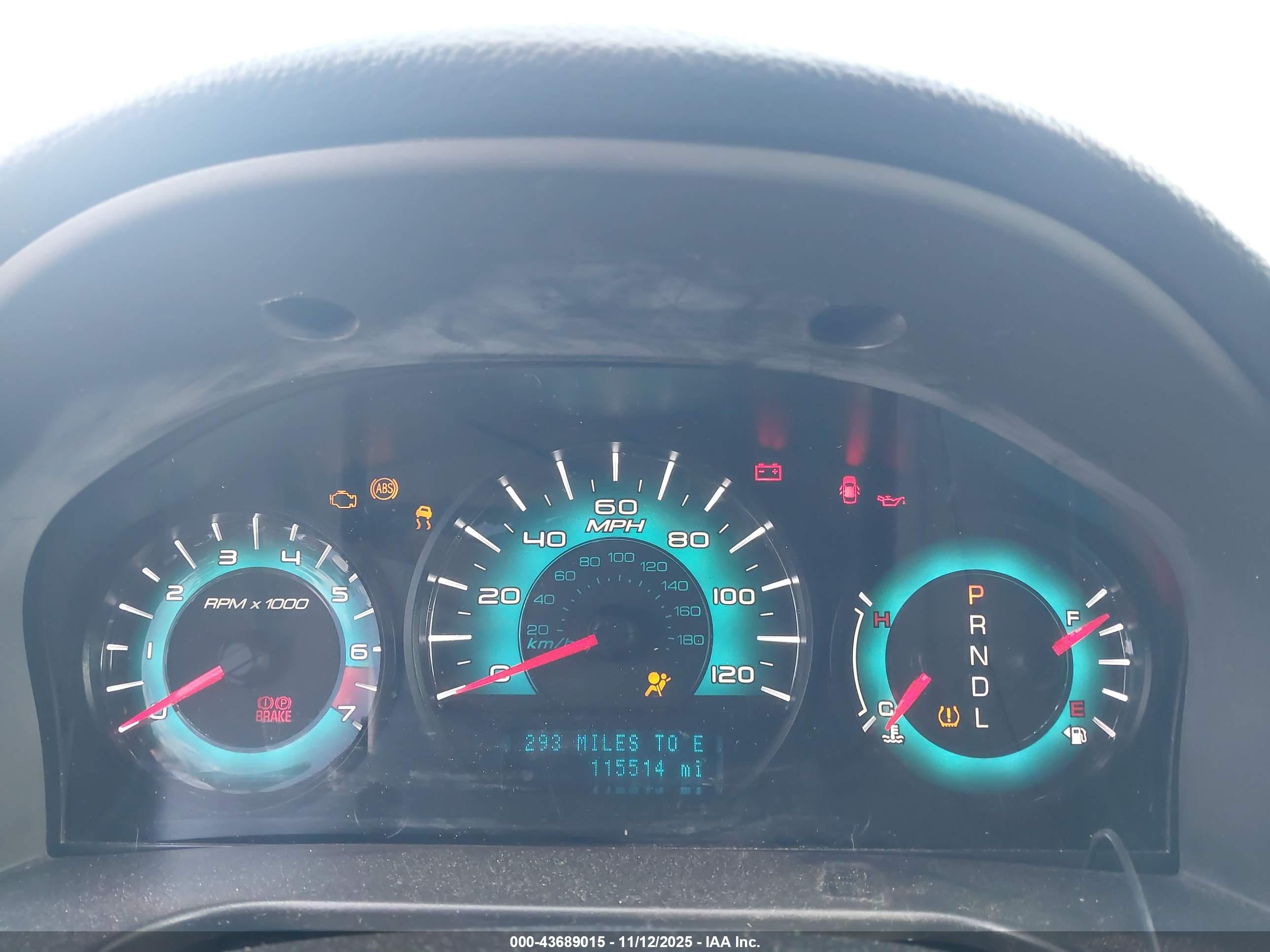 FORD FUSION image 7