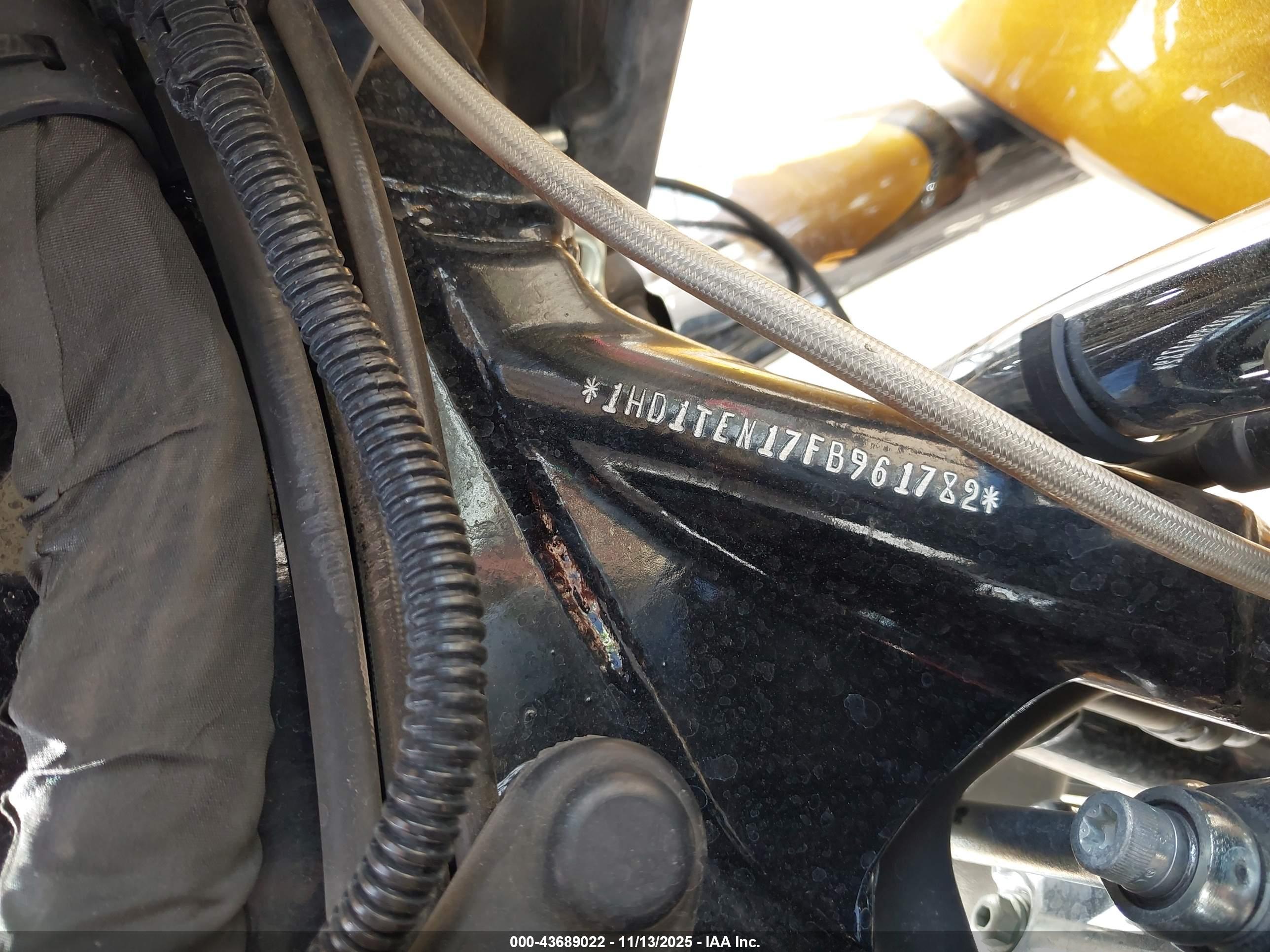 HARLEY-DAVIDSON FLHTKSE image 10