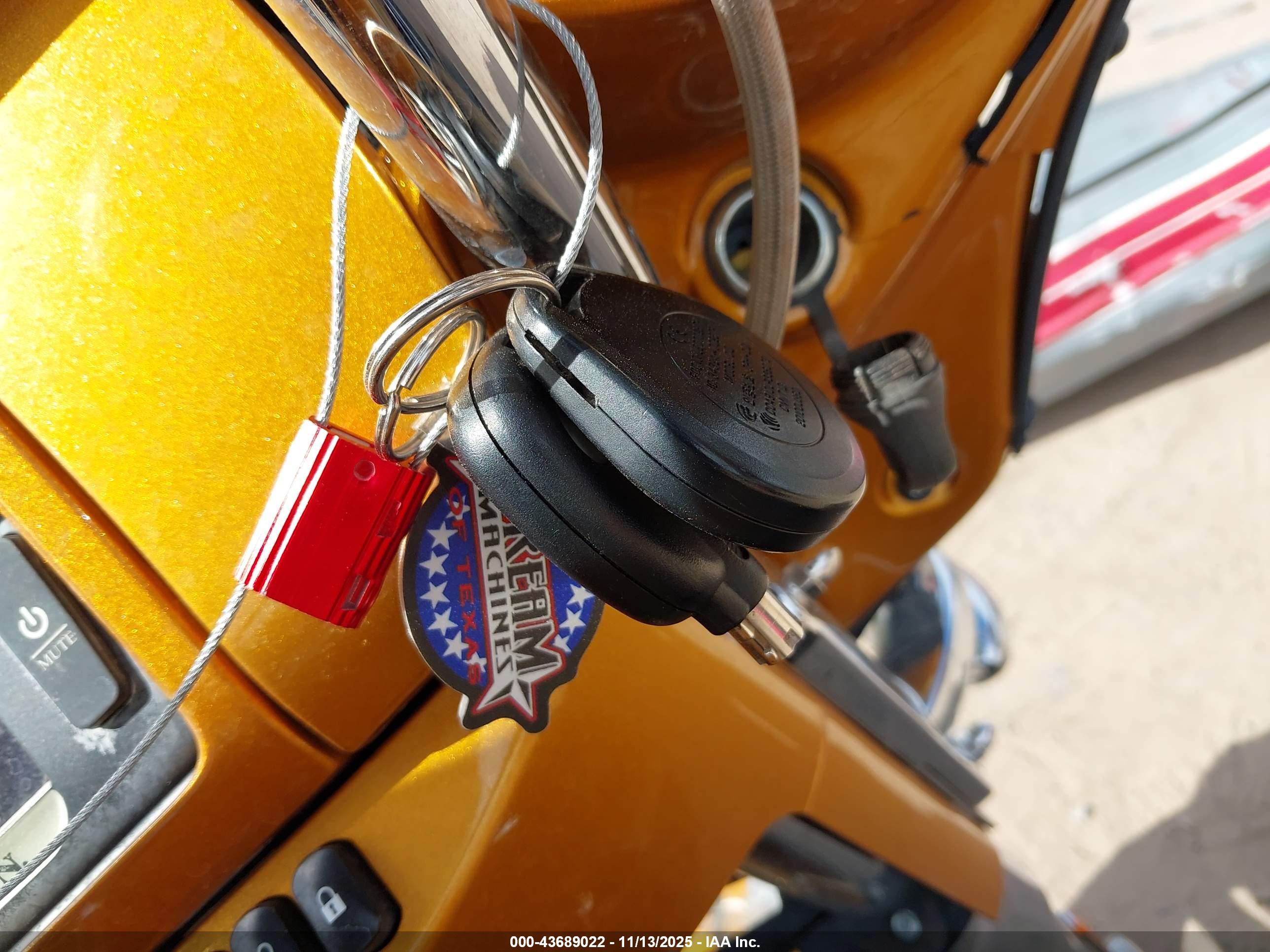 HARLEY-DAVIDSON FLHTKSE image 11