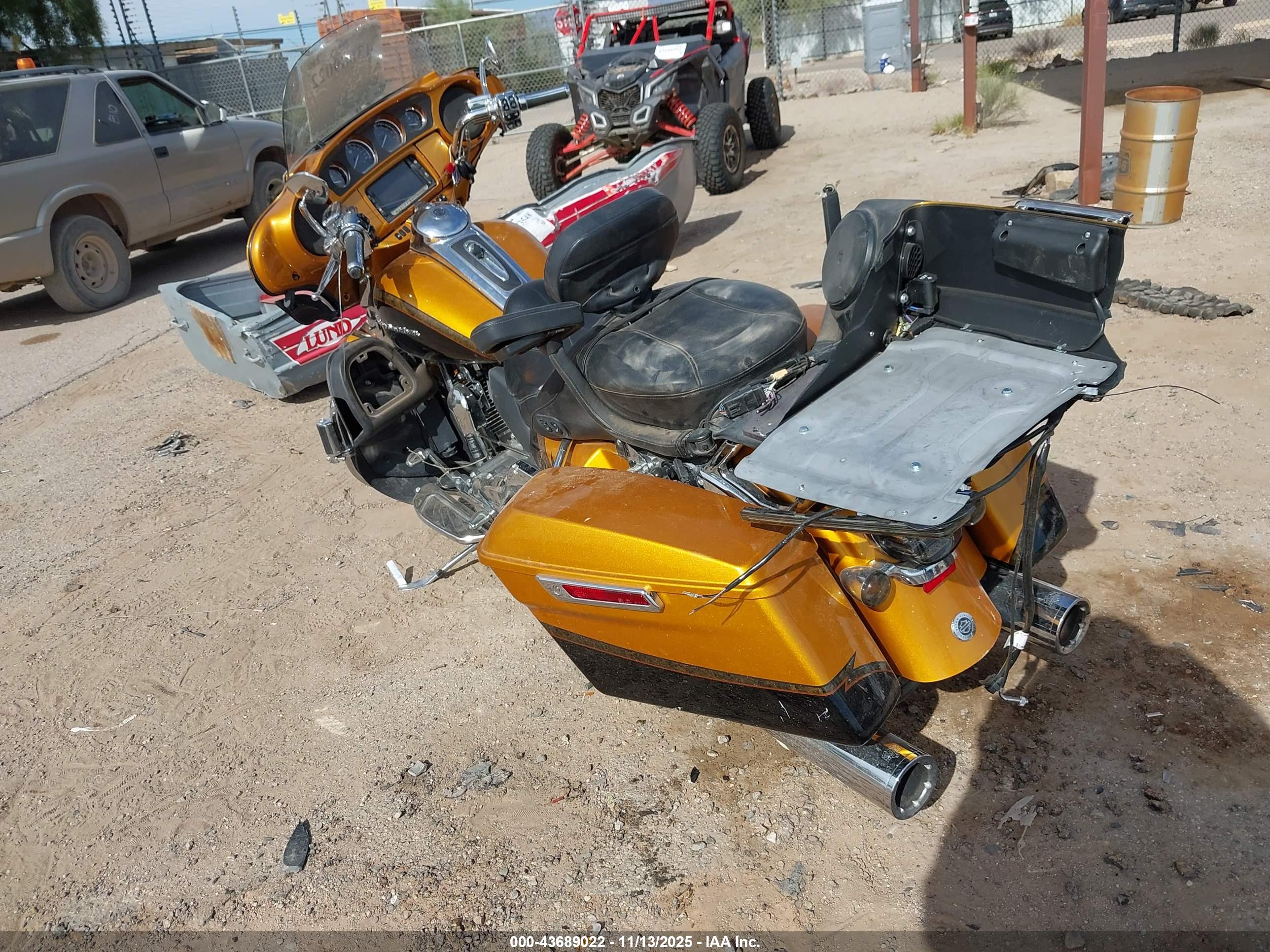 HARLEY-DAVIDSON FLHTKSE image 3