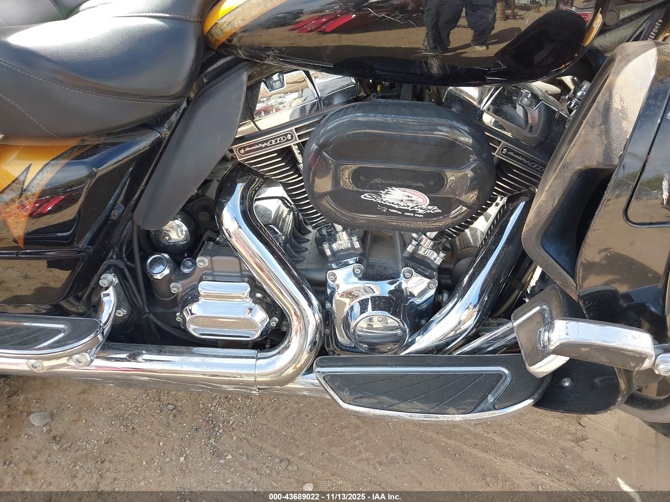 HARLEY-DAVIDSON FLHTKSE image 8
