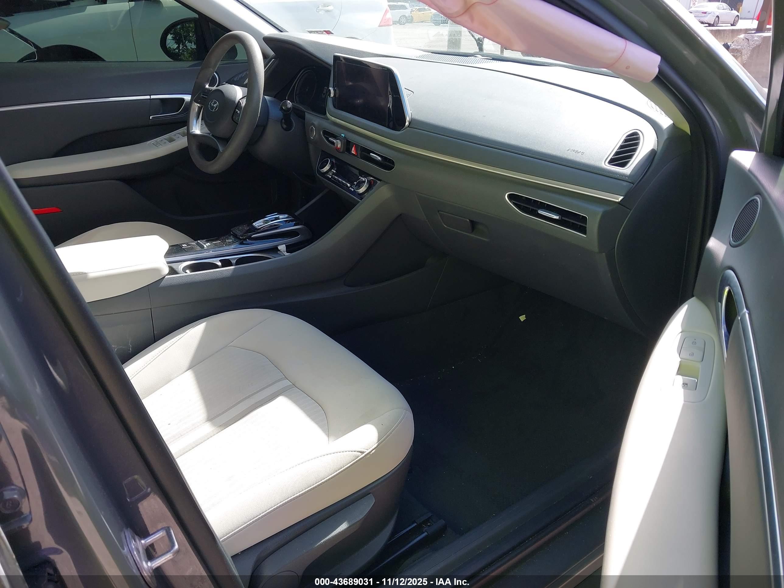HYUNDAI SONATA image 5