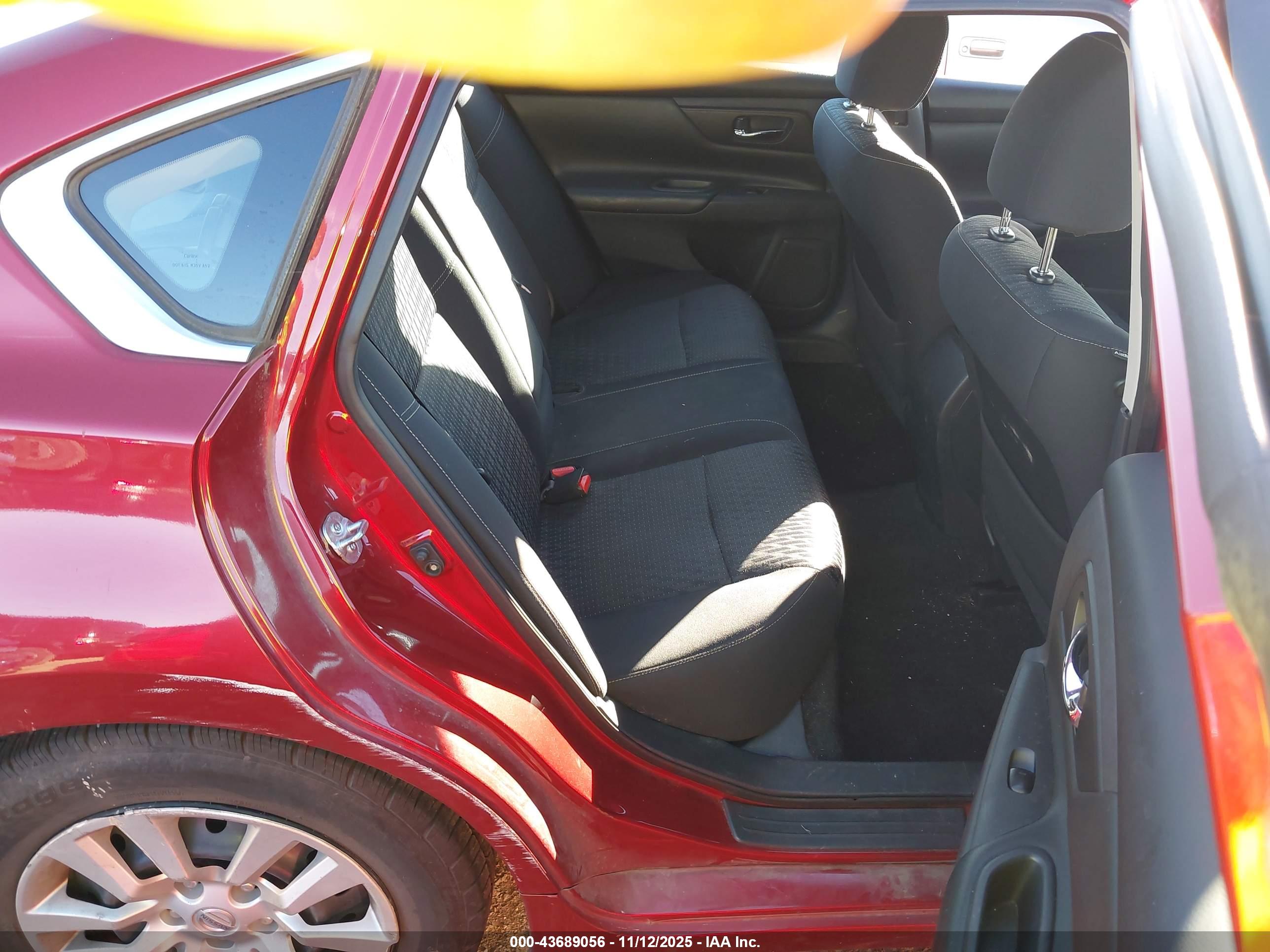 NISSAN ALTIMA image 8