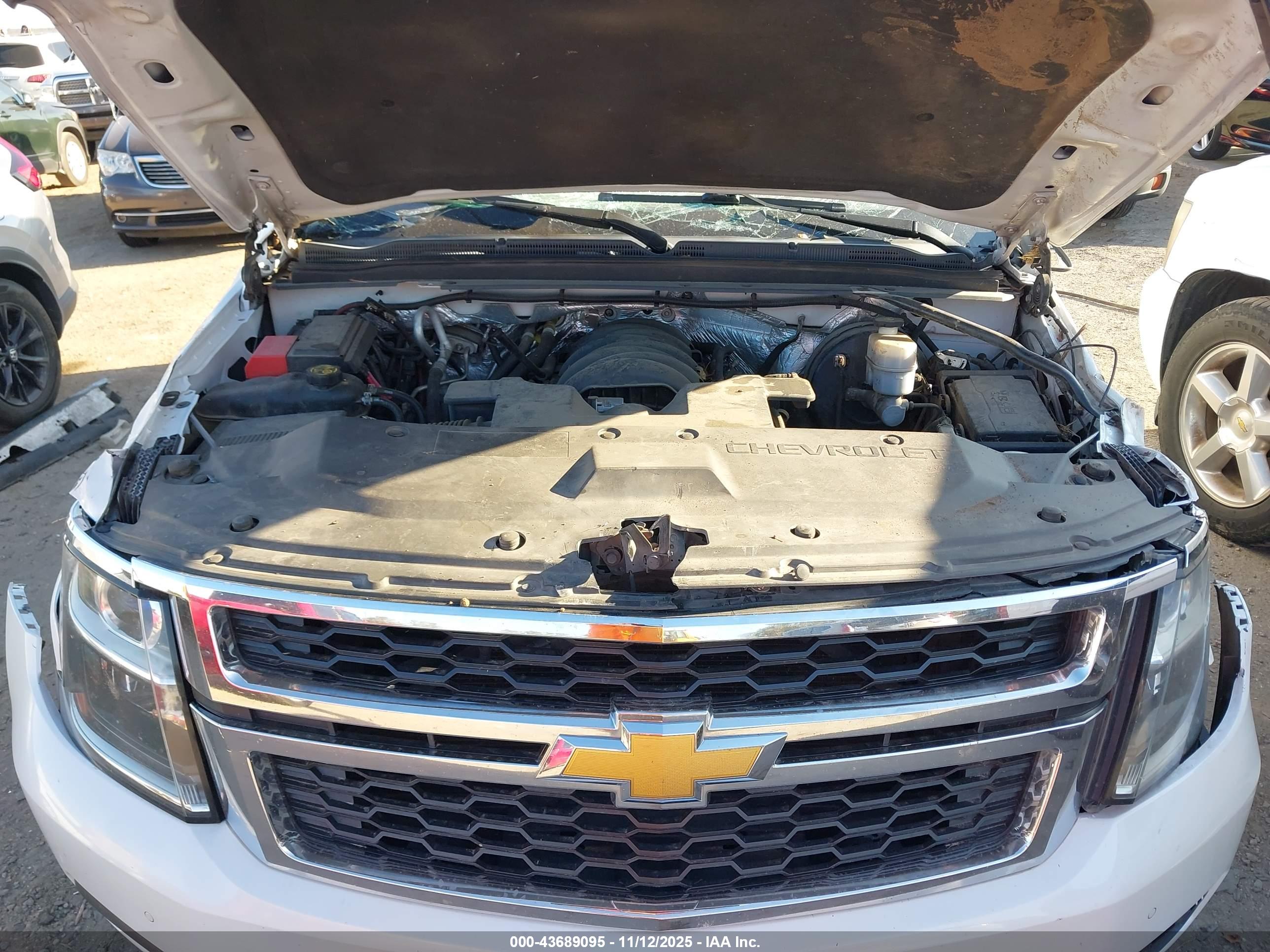 CHEVROLET TAHOE image 10