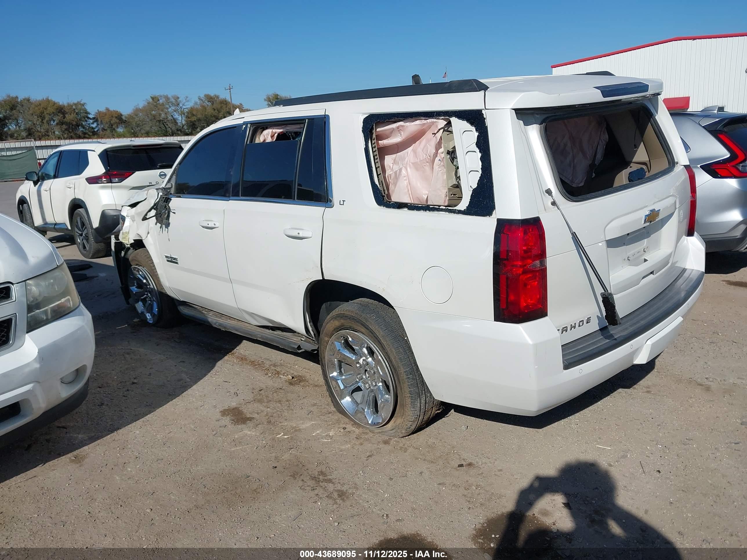 CHEVROLET TAHOE image 3