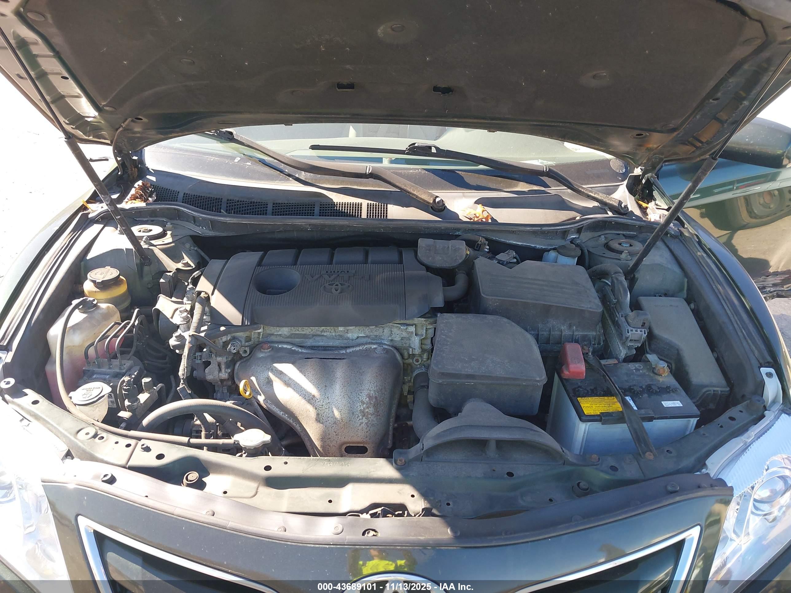 TOYOTA CAMRY image 10