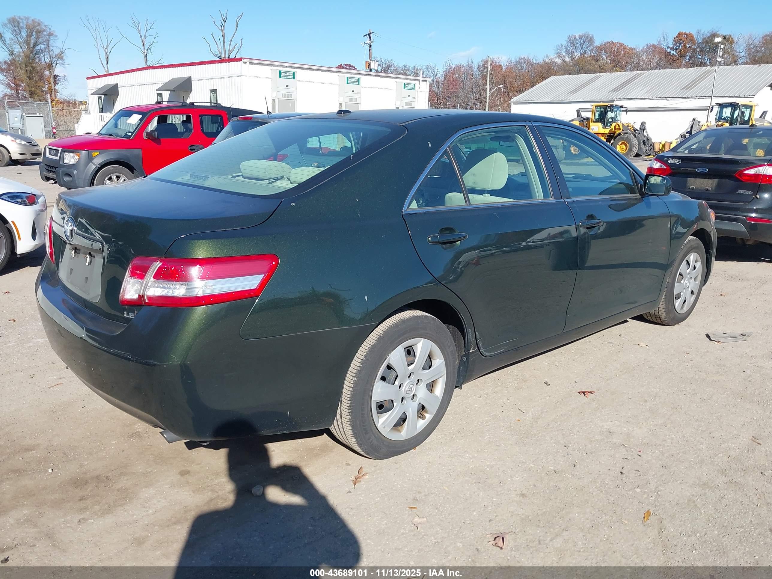 TOYOTA CAMRY image 4
