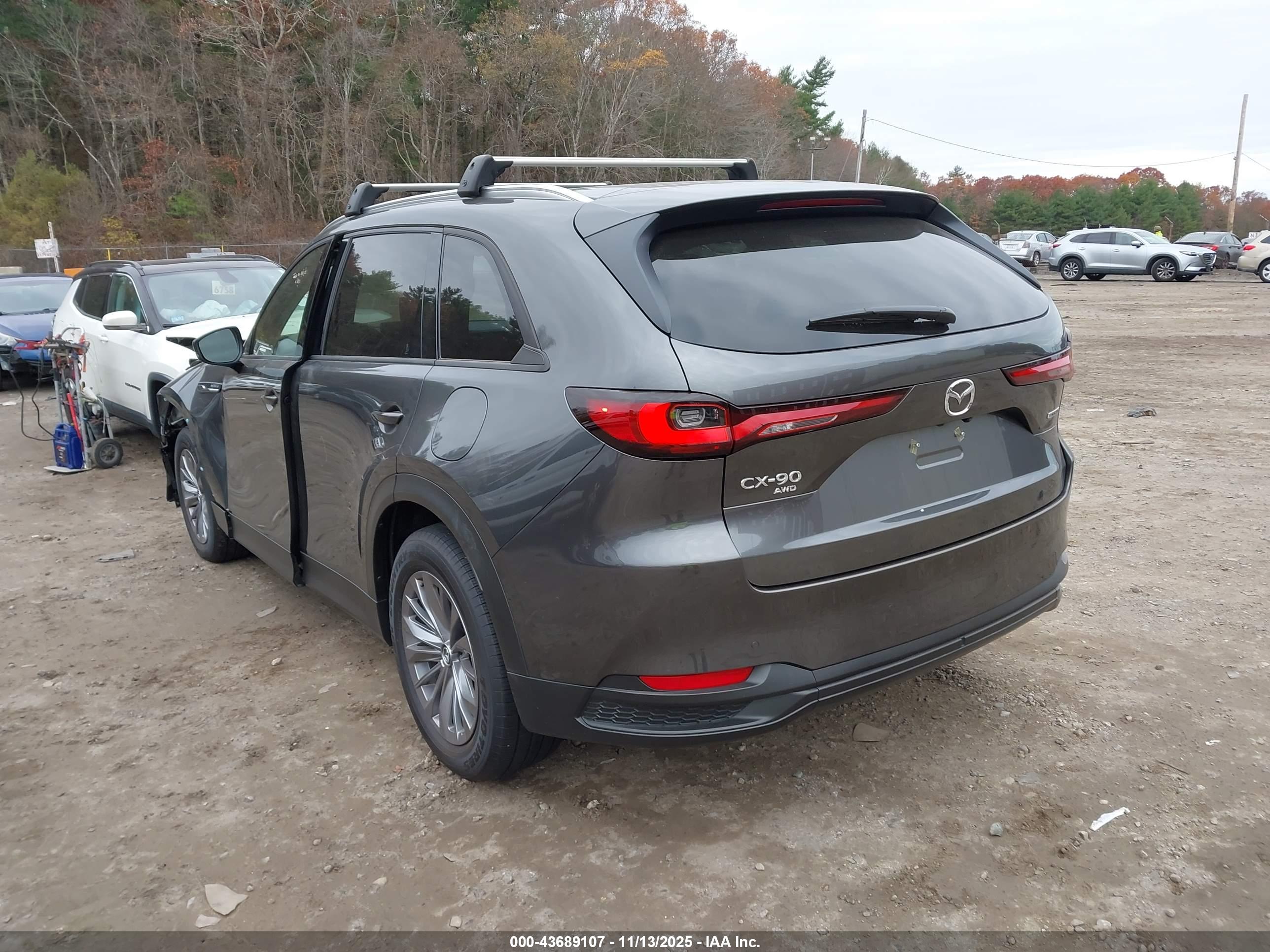 MAZDA CX-90 image 3