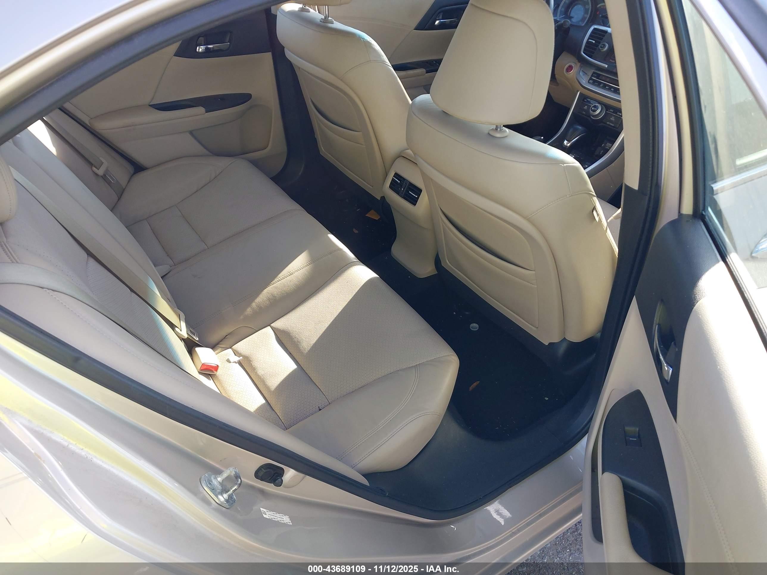 HONDA ACCORD image 8