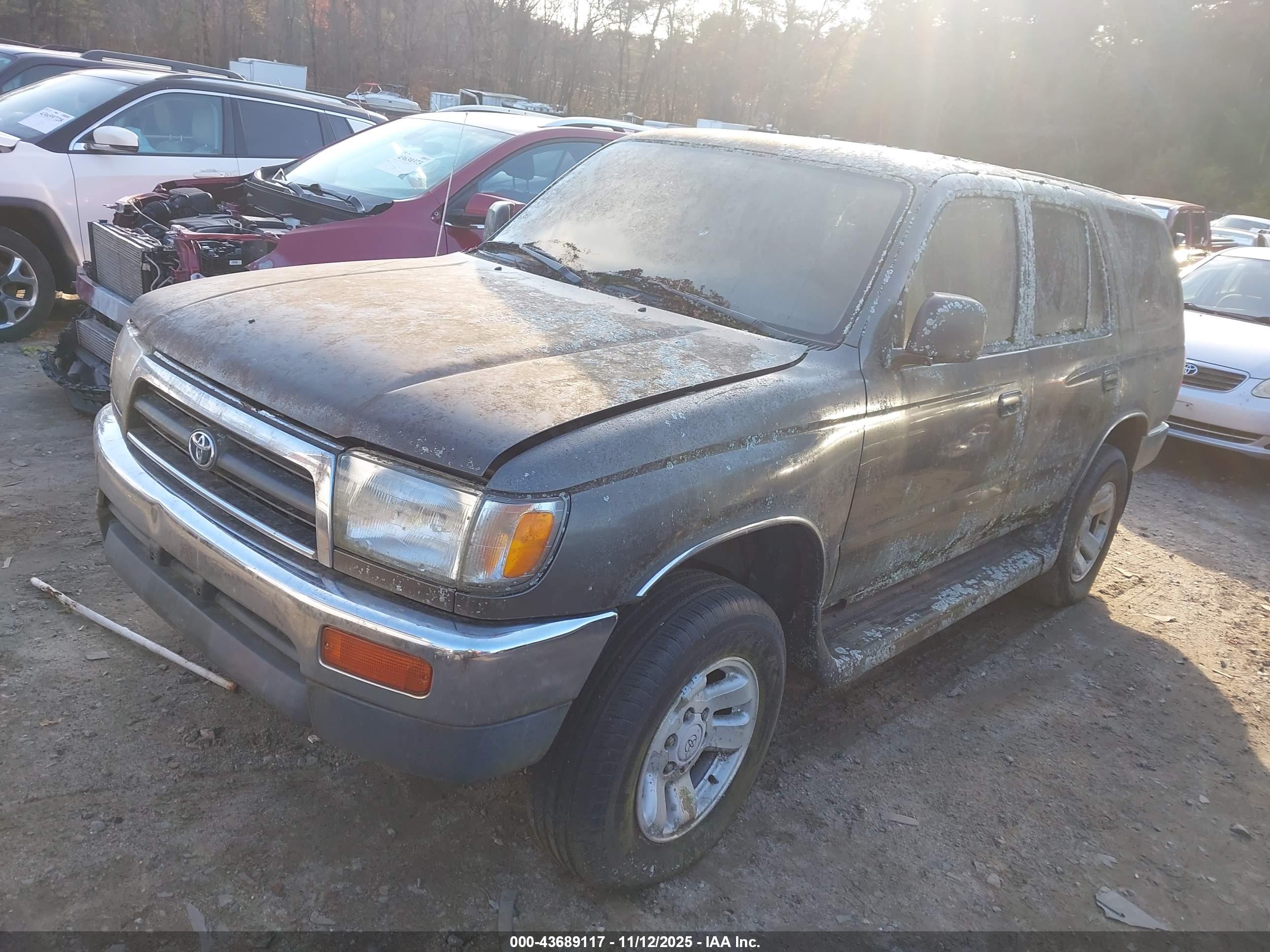 TOYOTA 4RUNNER image 2