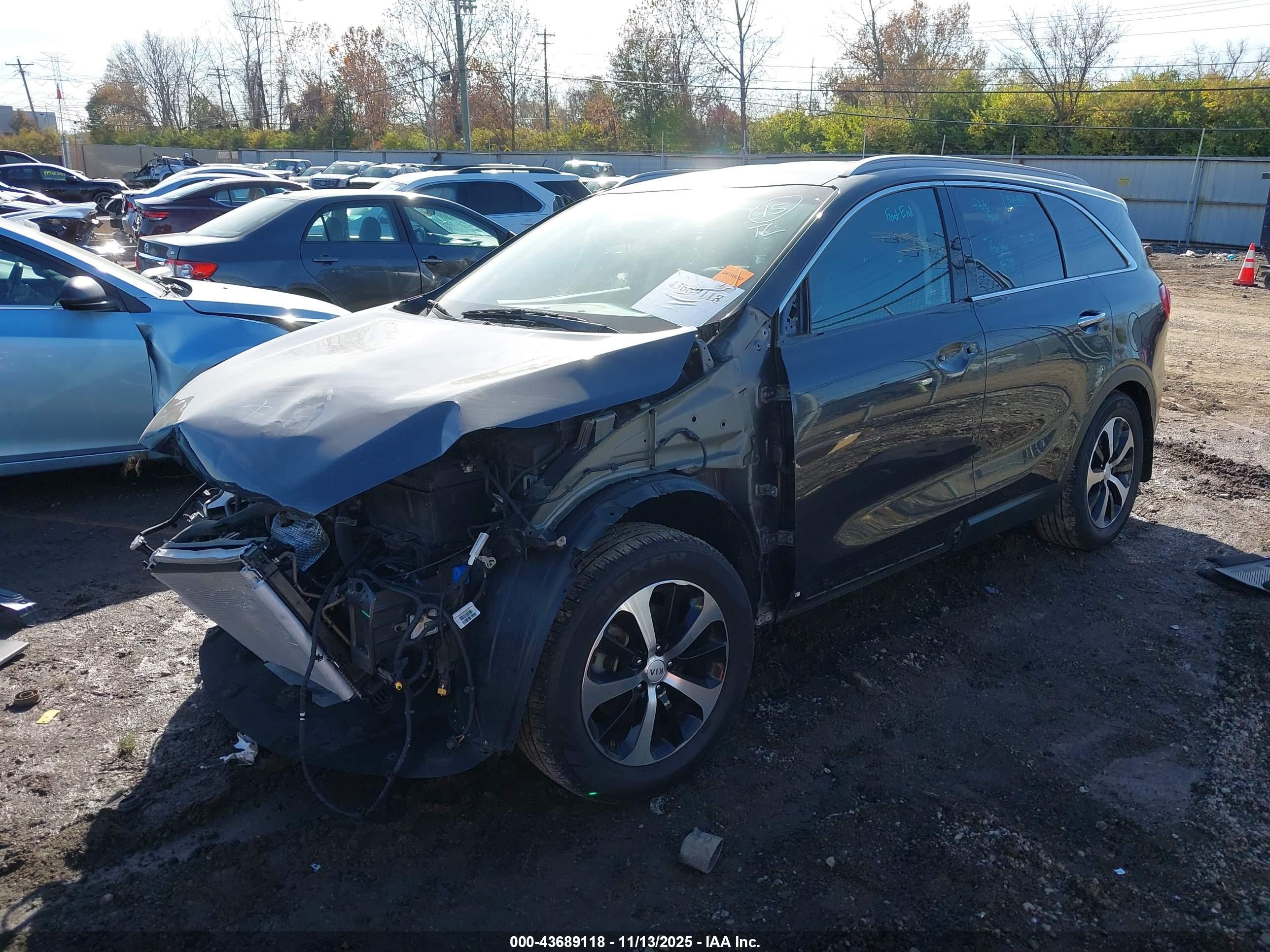 KIA SORENTO image 2