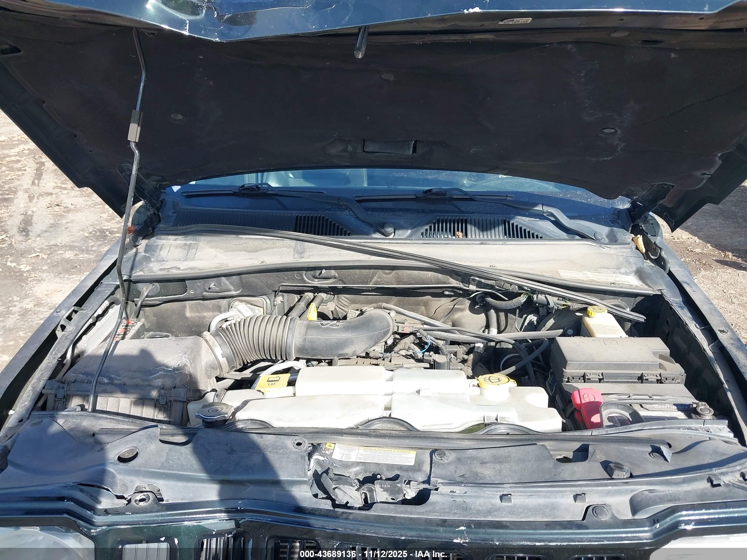 JEEP LIBERTY image 10