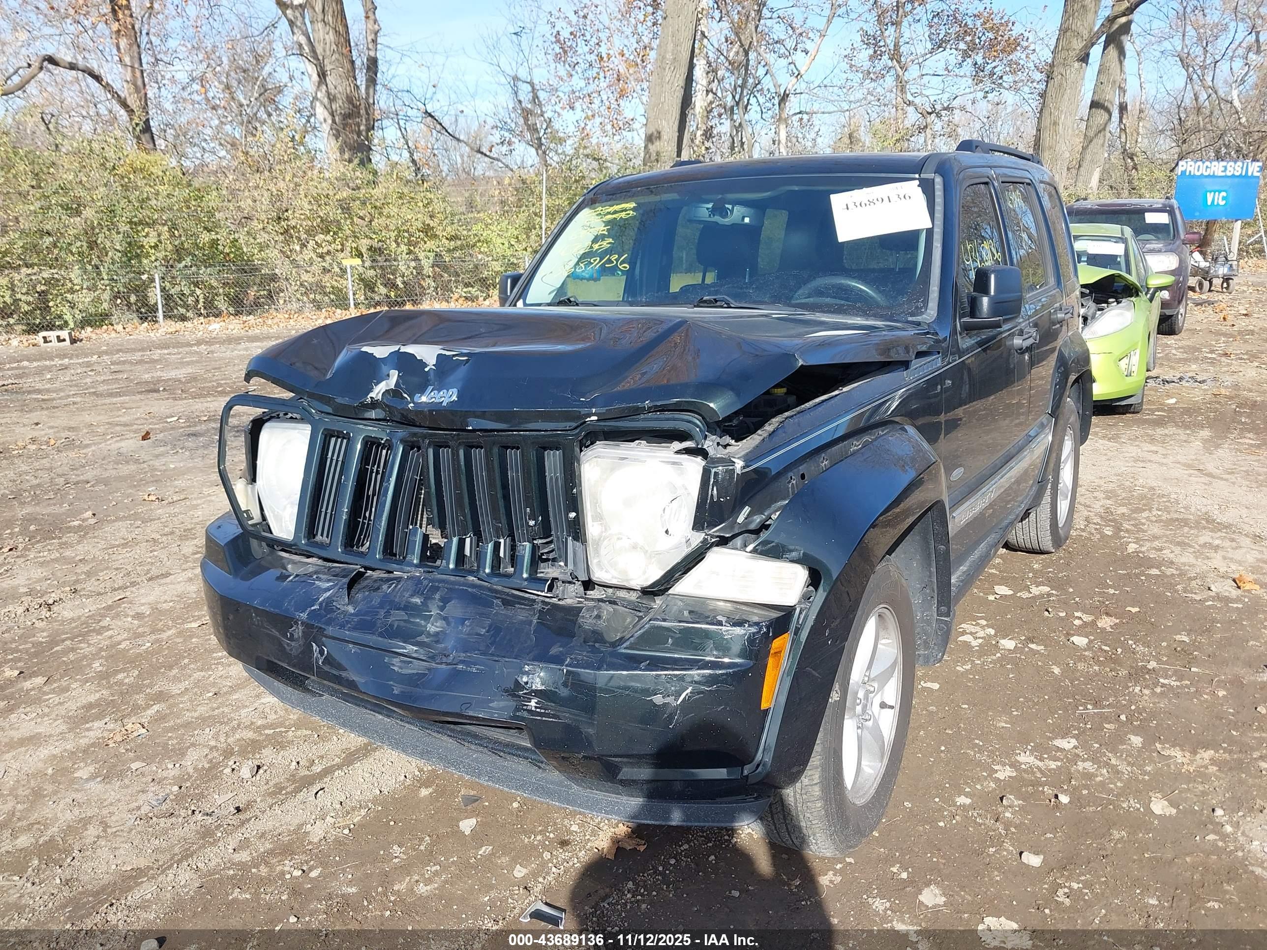 JEEP LIBERTY image 2