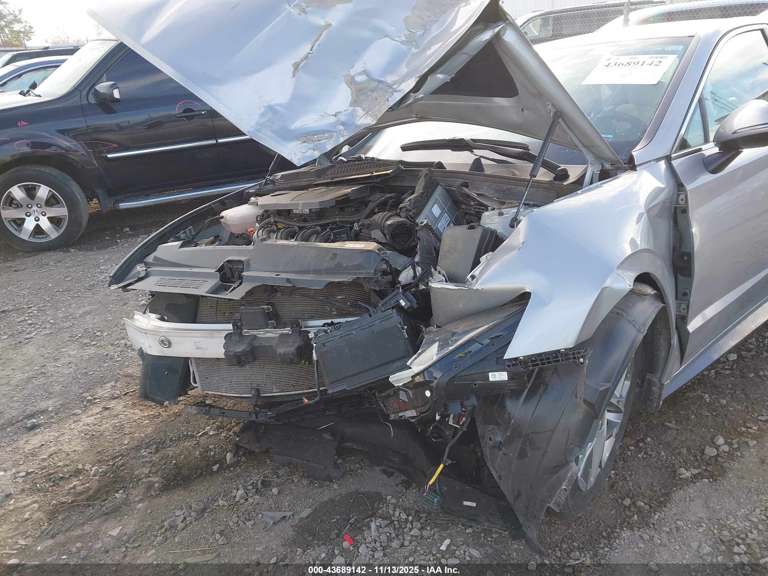 HYUNDAI SONATA image 6