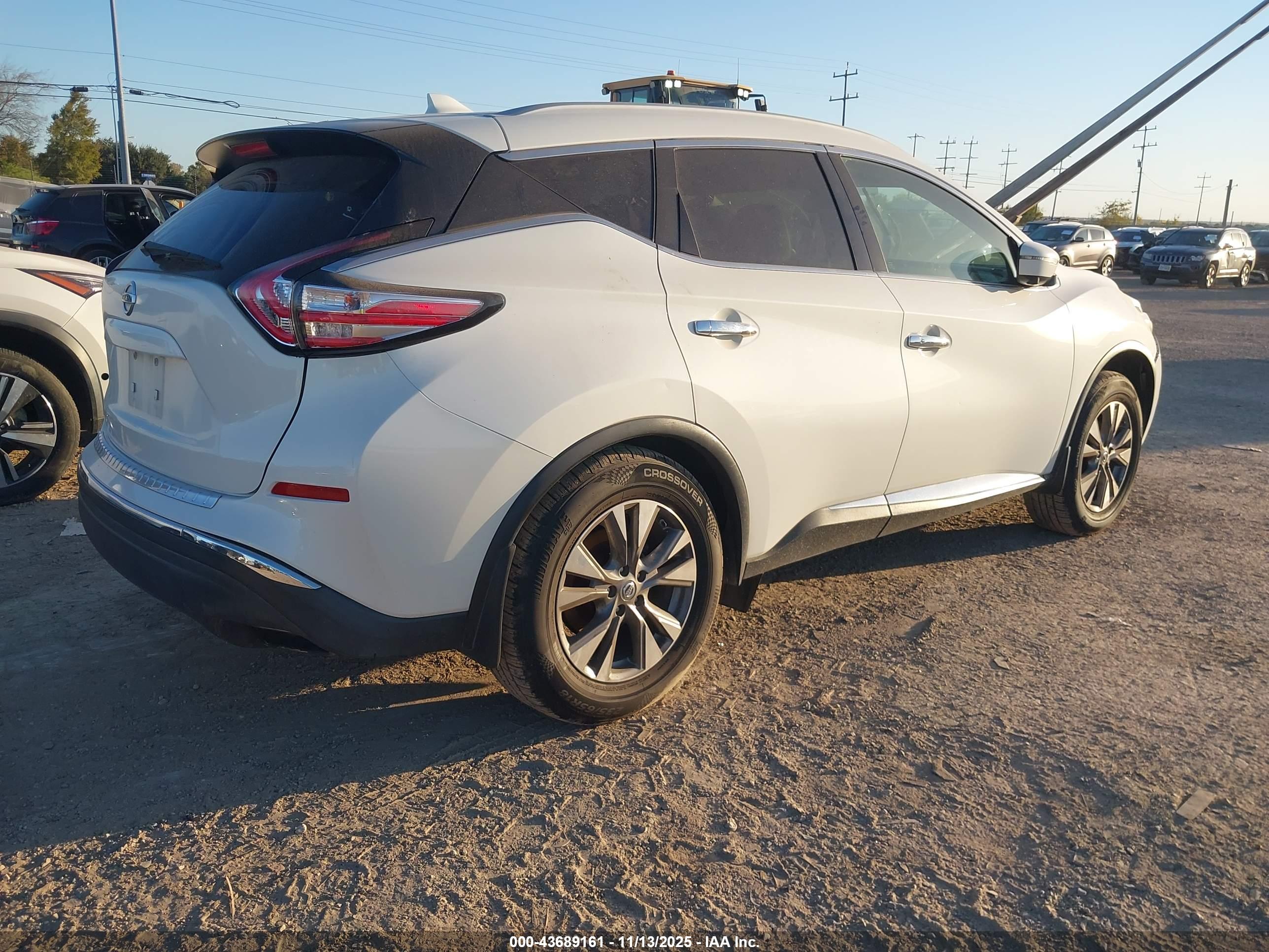 NISSAN MURANO image 4