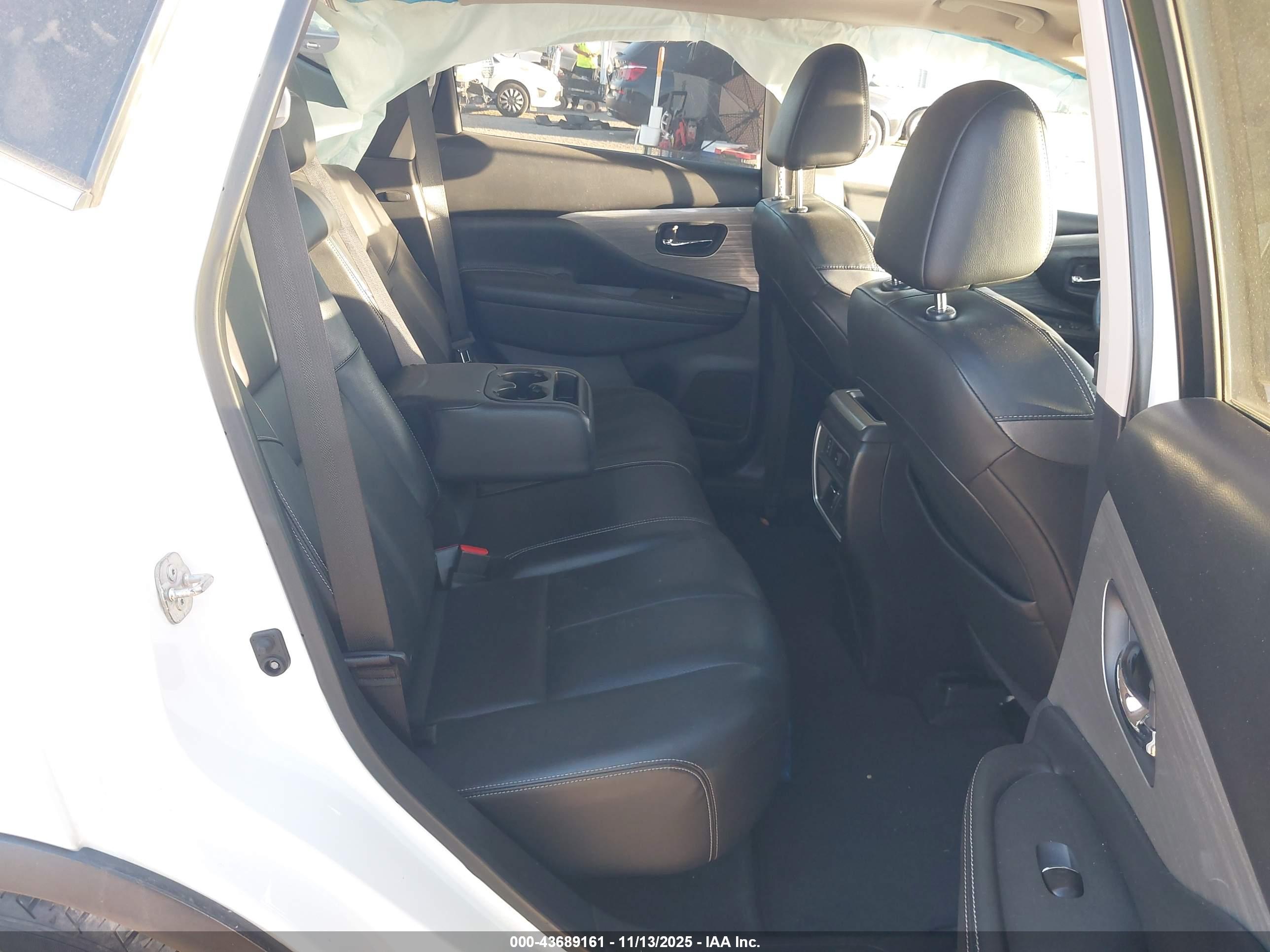 NISSAN MURANO image 8