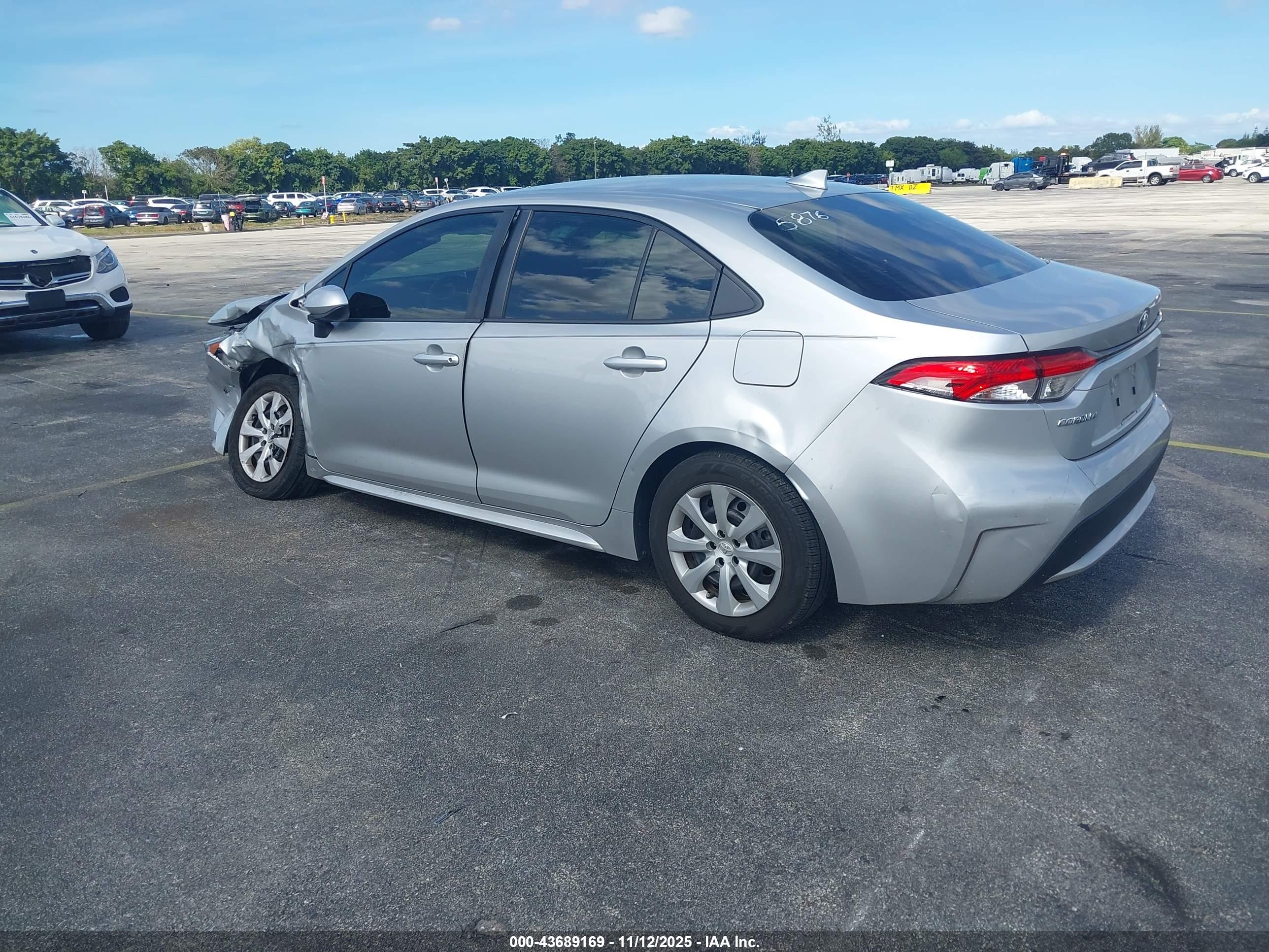 TOYOTA COROLLA image 3