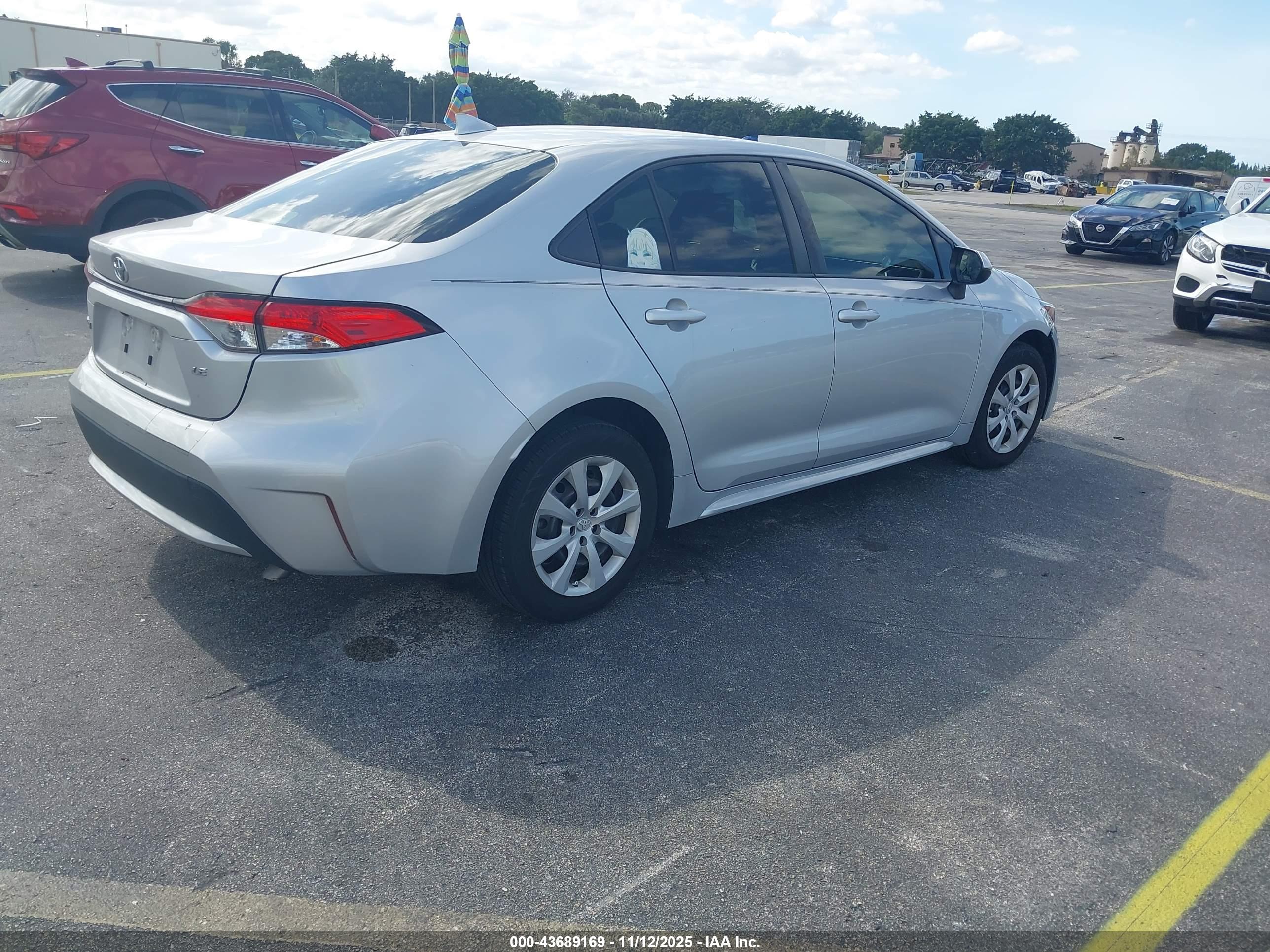 TOYOTA COROLLA image 4
