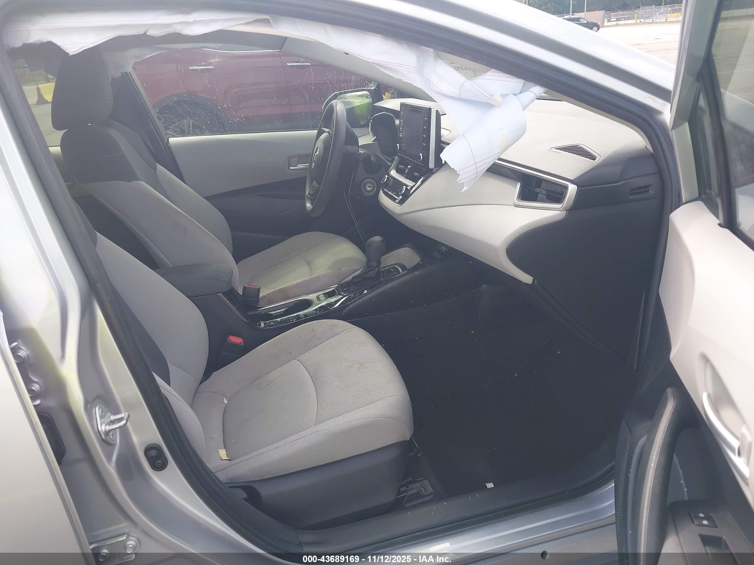 TOYOTA COROLLA image 5