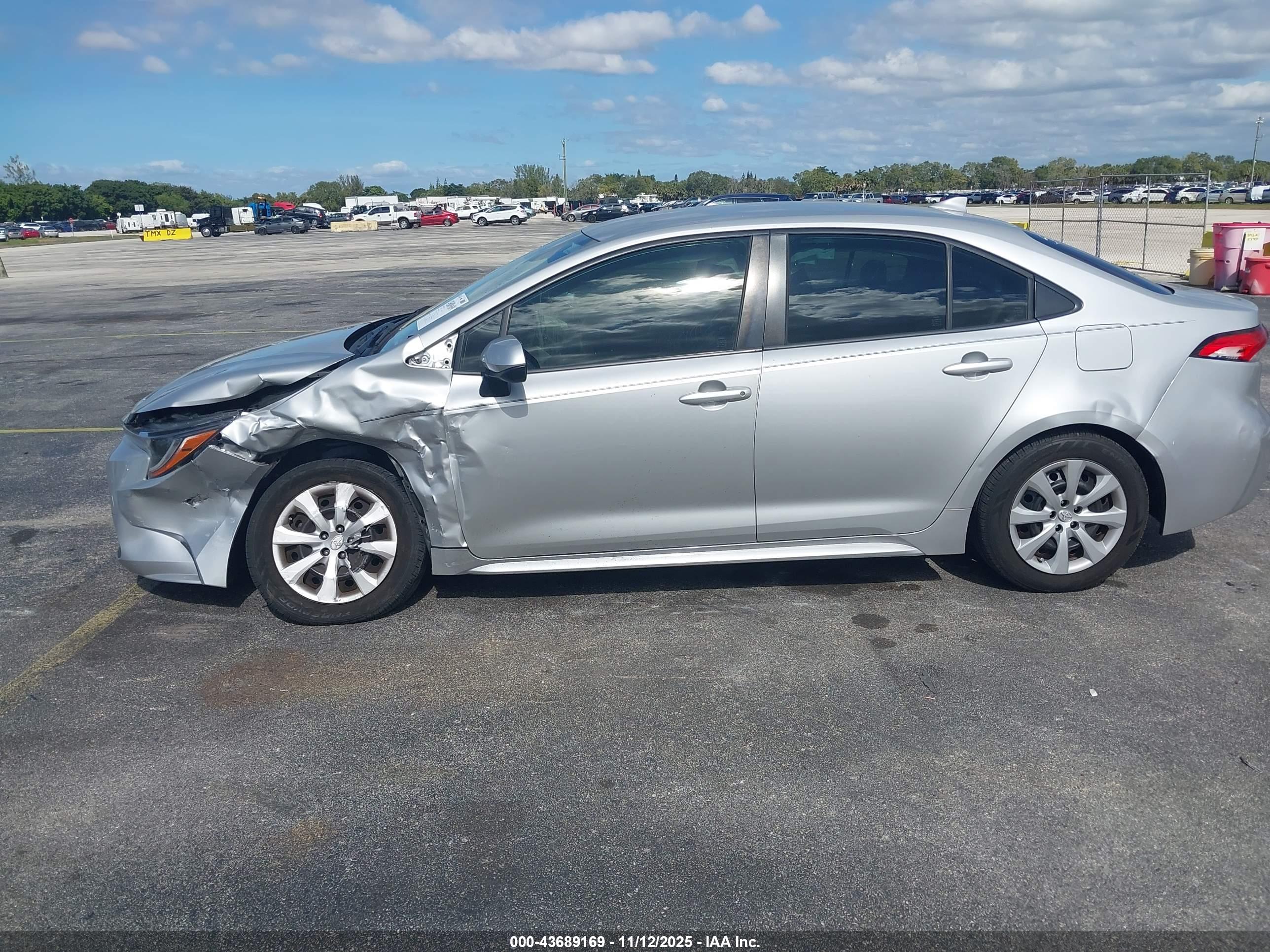 TOYOTA COROLLA image 6