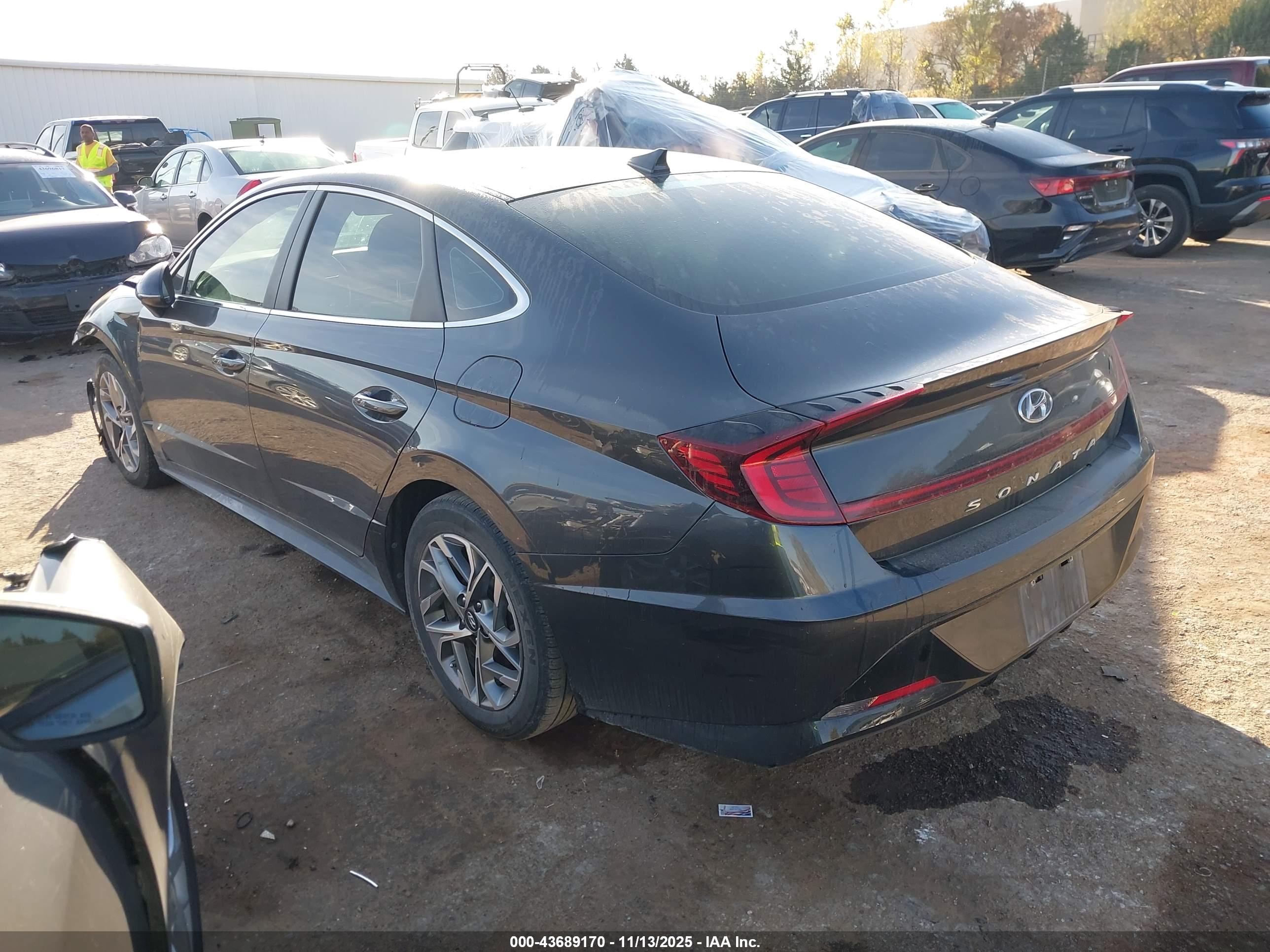 HYUNDAI SONATA image 3