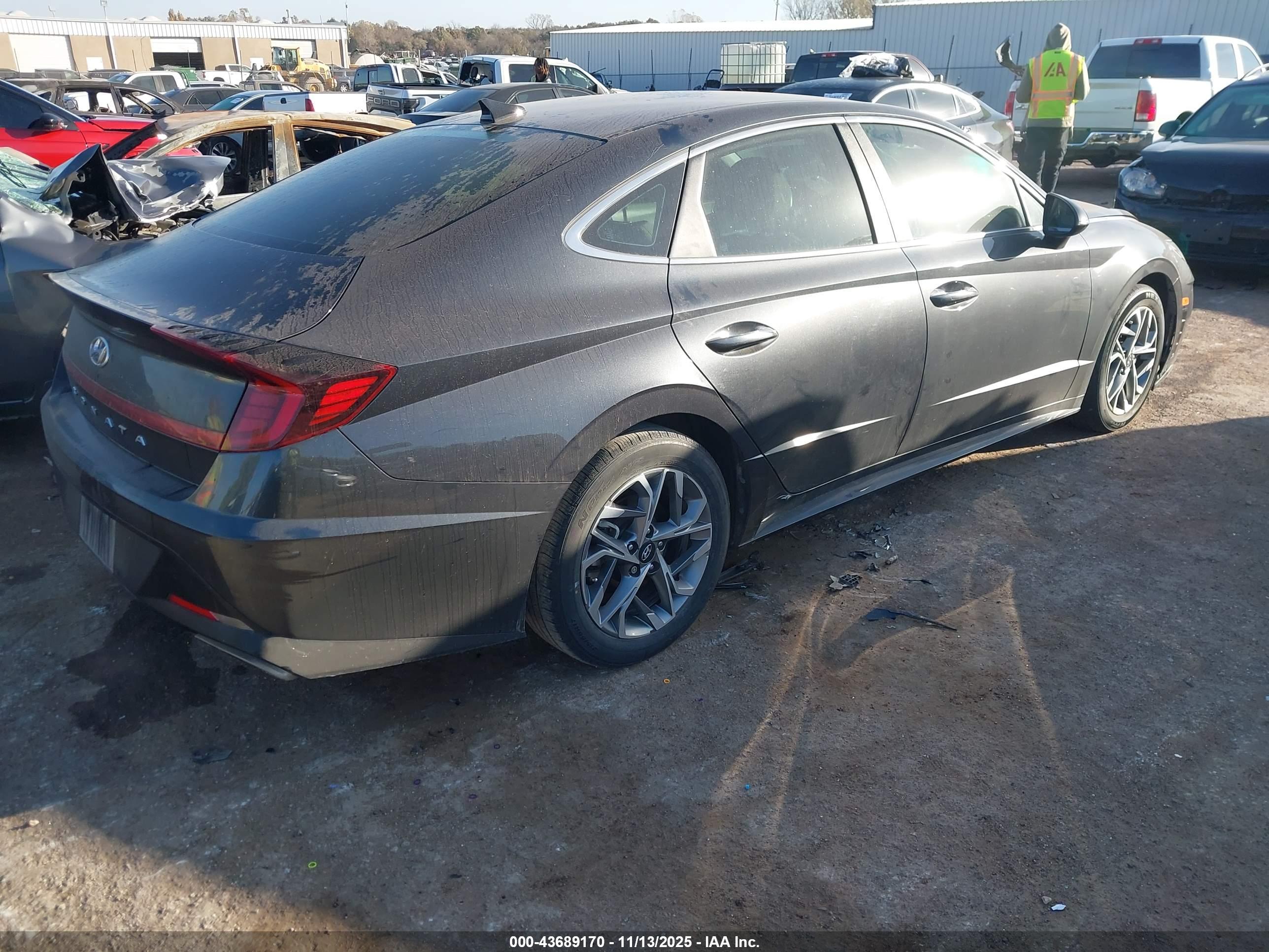 HYUNDAI SONATA image 4
