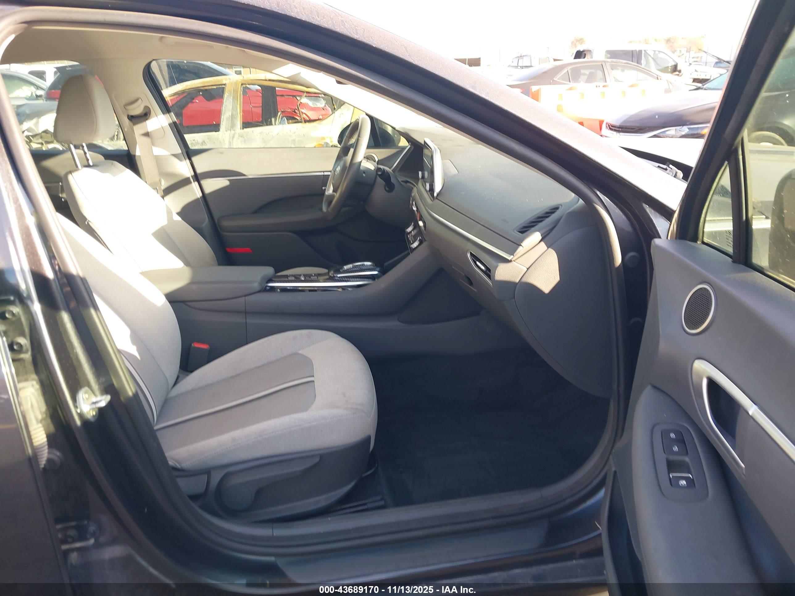 HYUNDAI SONATA image 5