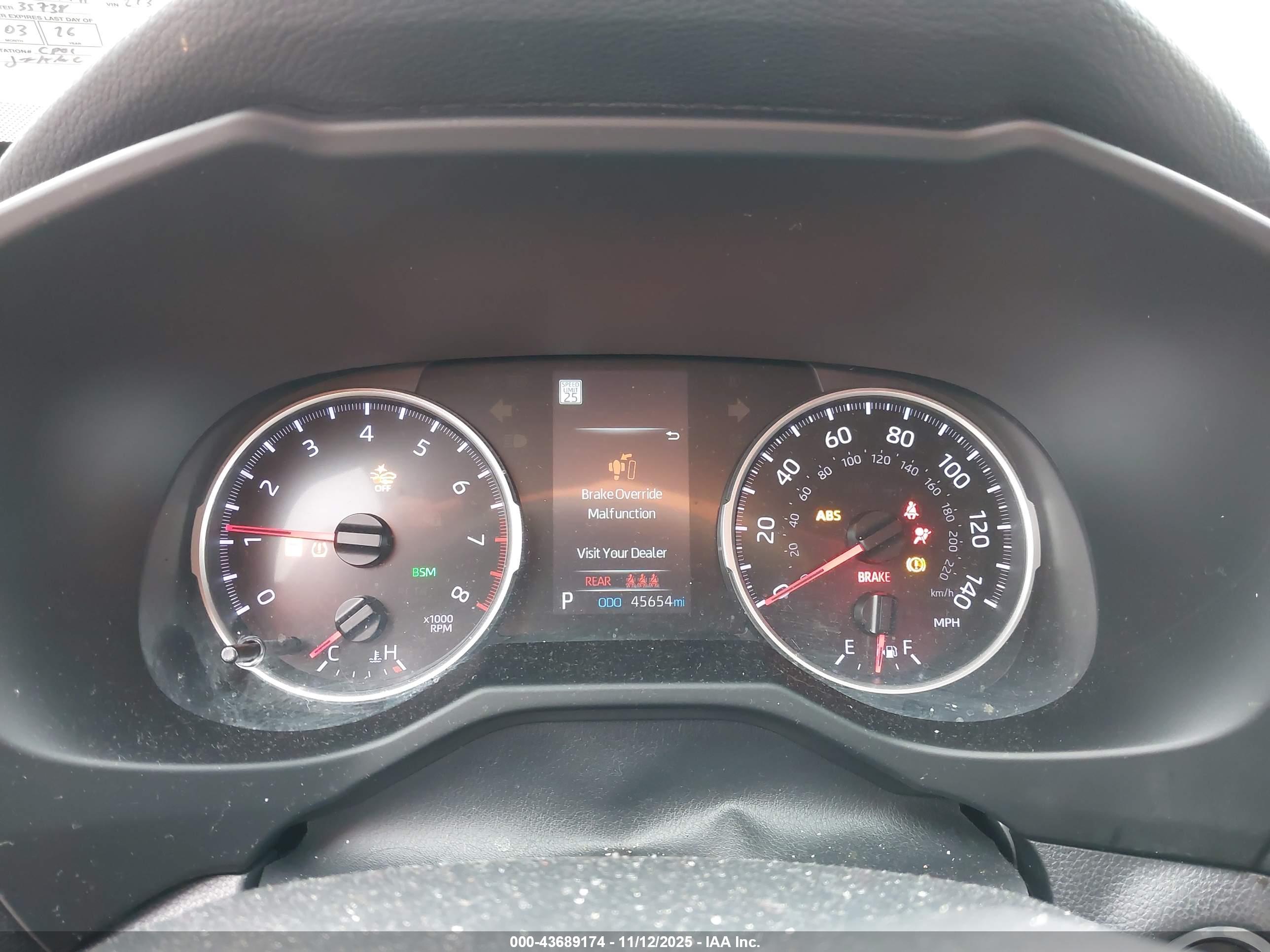 TOYOTA RAV4 image 7